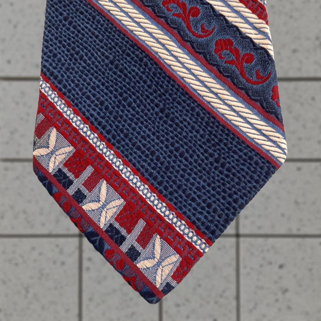Vintage VINTAGE 1970s Necktie Woven Jacquard Rockabilly Mob Boss Patriot Texture Blue Red White 4" Tie Mens Tie Size ONE SIZE - 1 Thumbnail