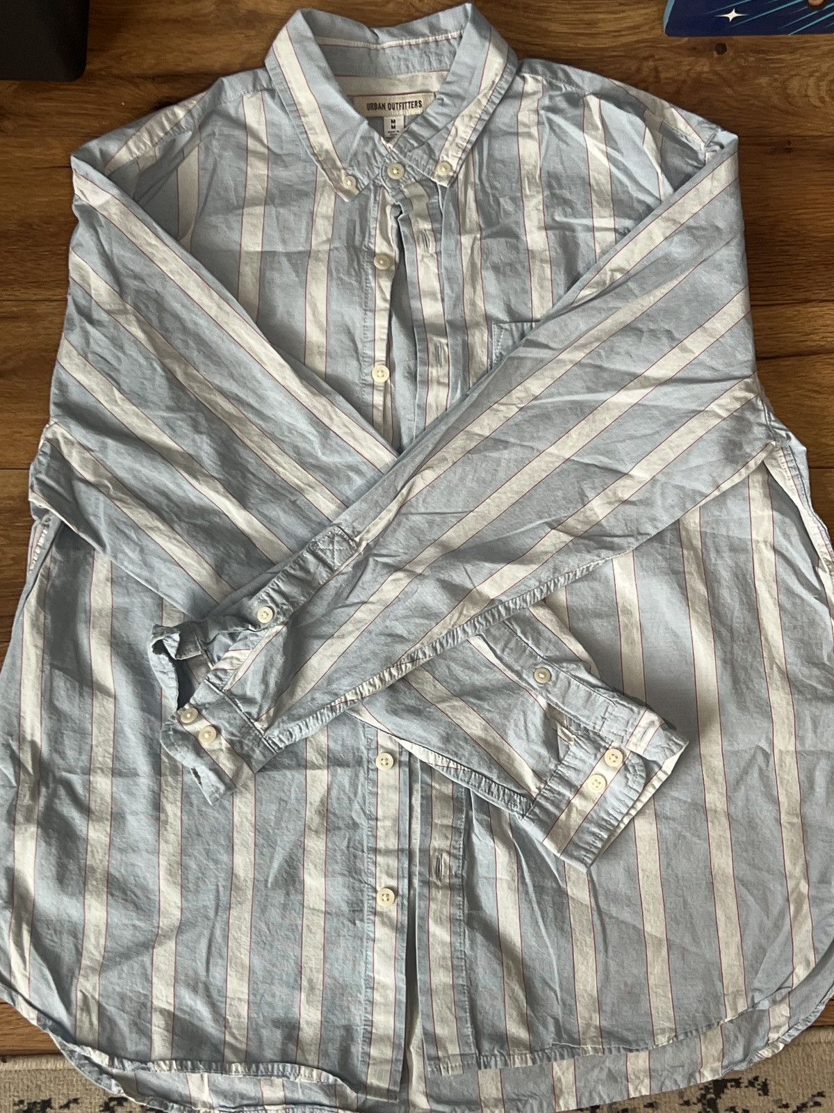 Urban Outfitters Oversized Urban Outfitters button up Size US M / EU 48-50 / 2 - 2 Thumbnail