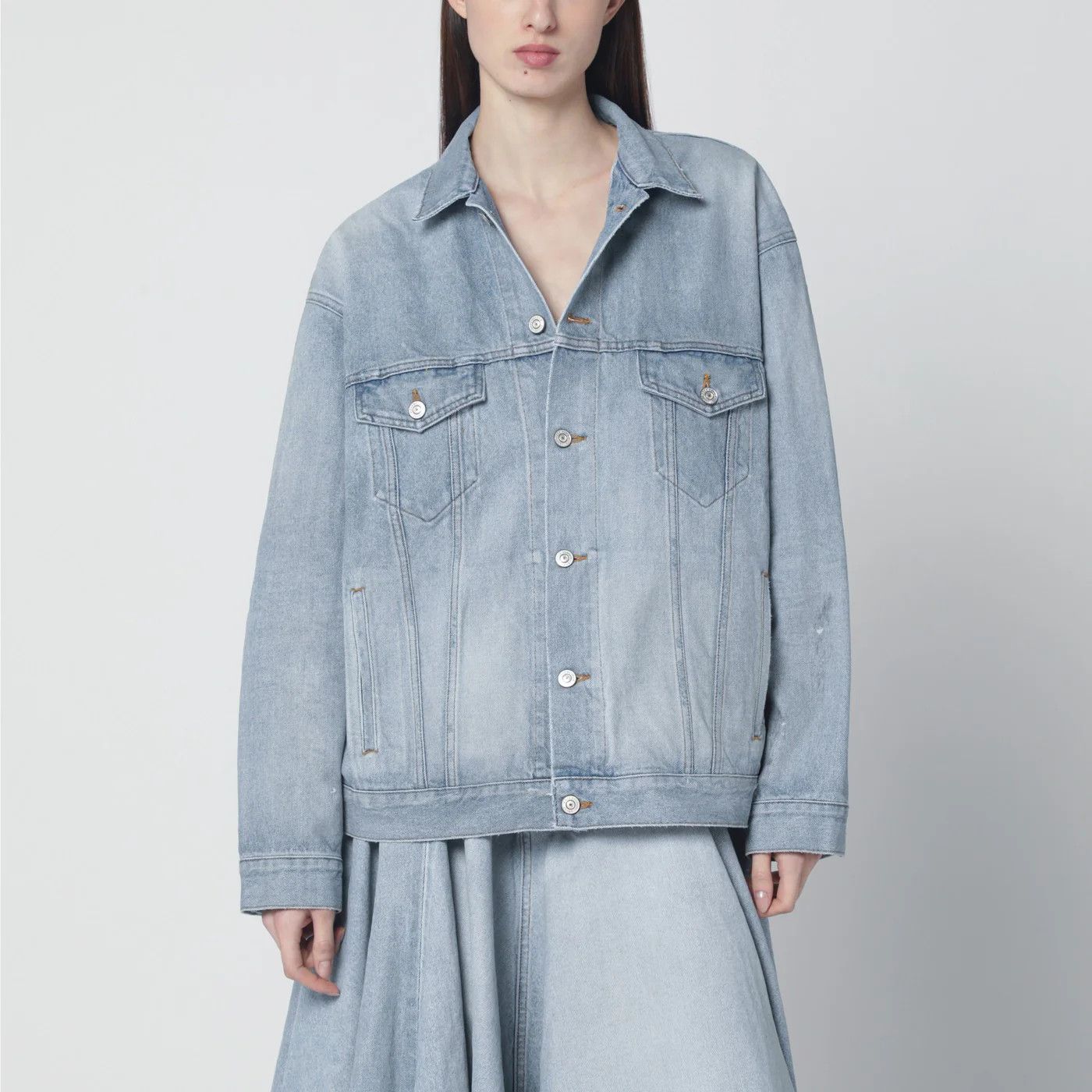 Balenciaga o1d2blof0426 Vintage-Effect Denim Jacket in Light Blue Size M / US 6-8 / IT 42-44 - 1 Thumbnail