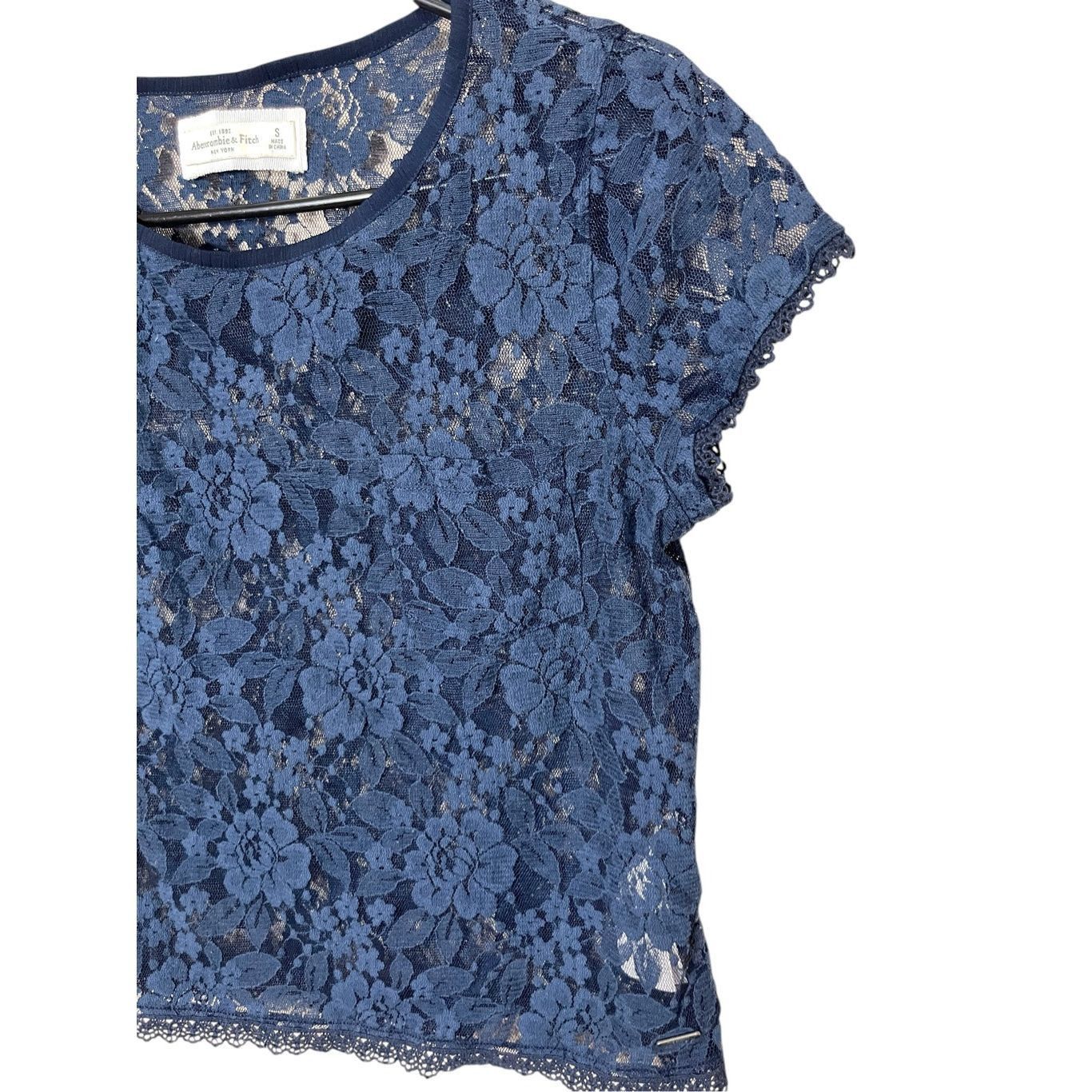 Abercrombie & Fitch Abercrombie & Fitch Womens Floral Lace Blouse Top Cap Sleeve Blue Size S Size S / US 4 / IT 40 - 2 Thumbnail