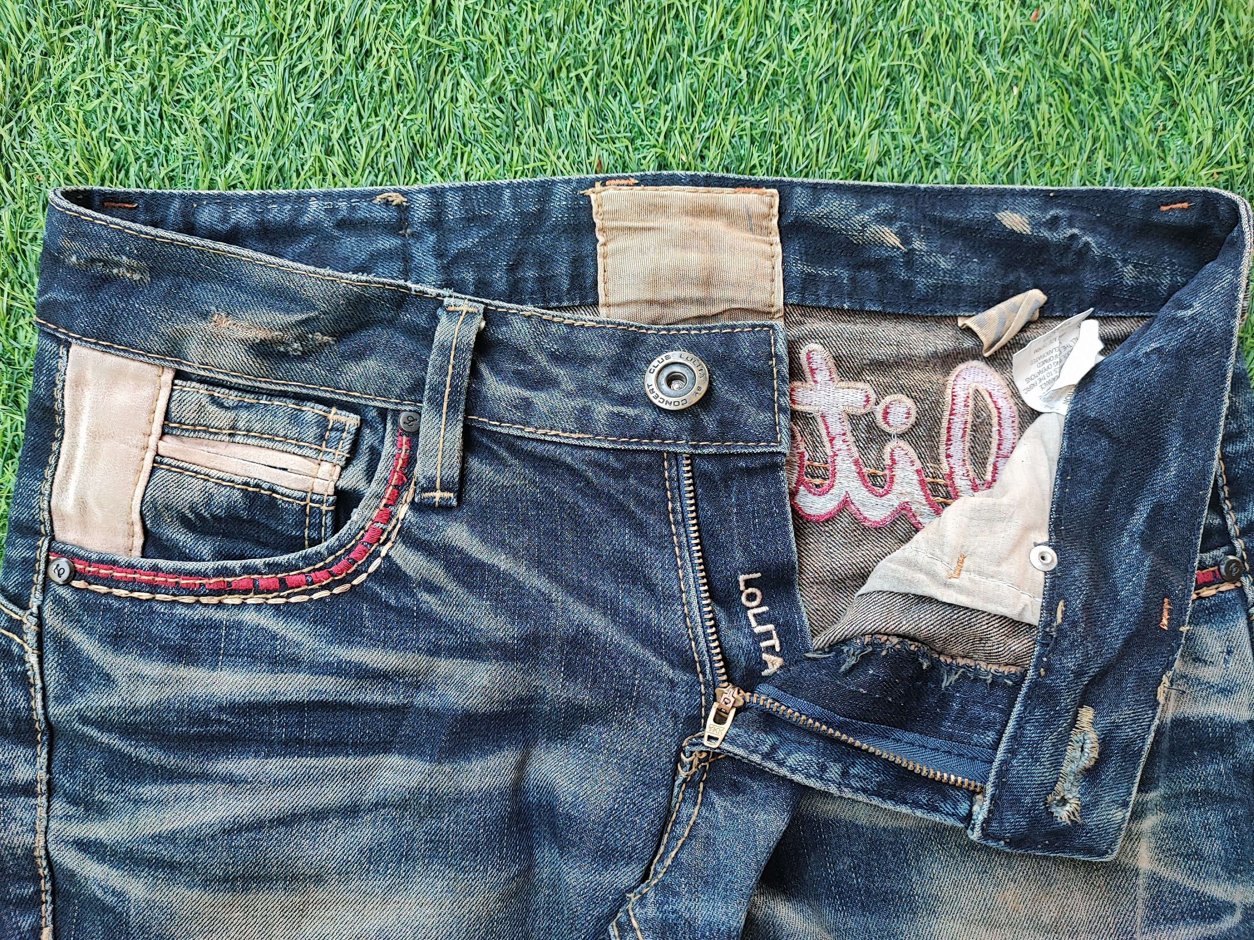 Japanese Brand Rare Yoshitomo Nara Lolita by Concert Club Distressed Jeans Size US 32 / EU 48 - 11 Thumbnail