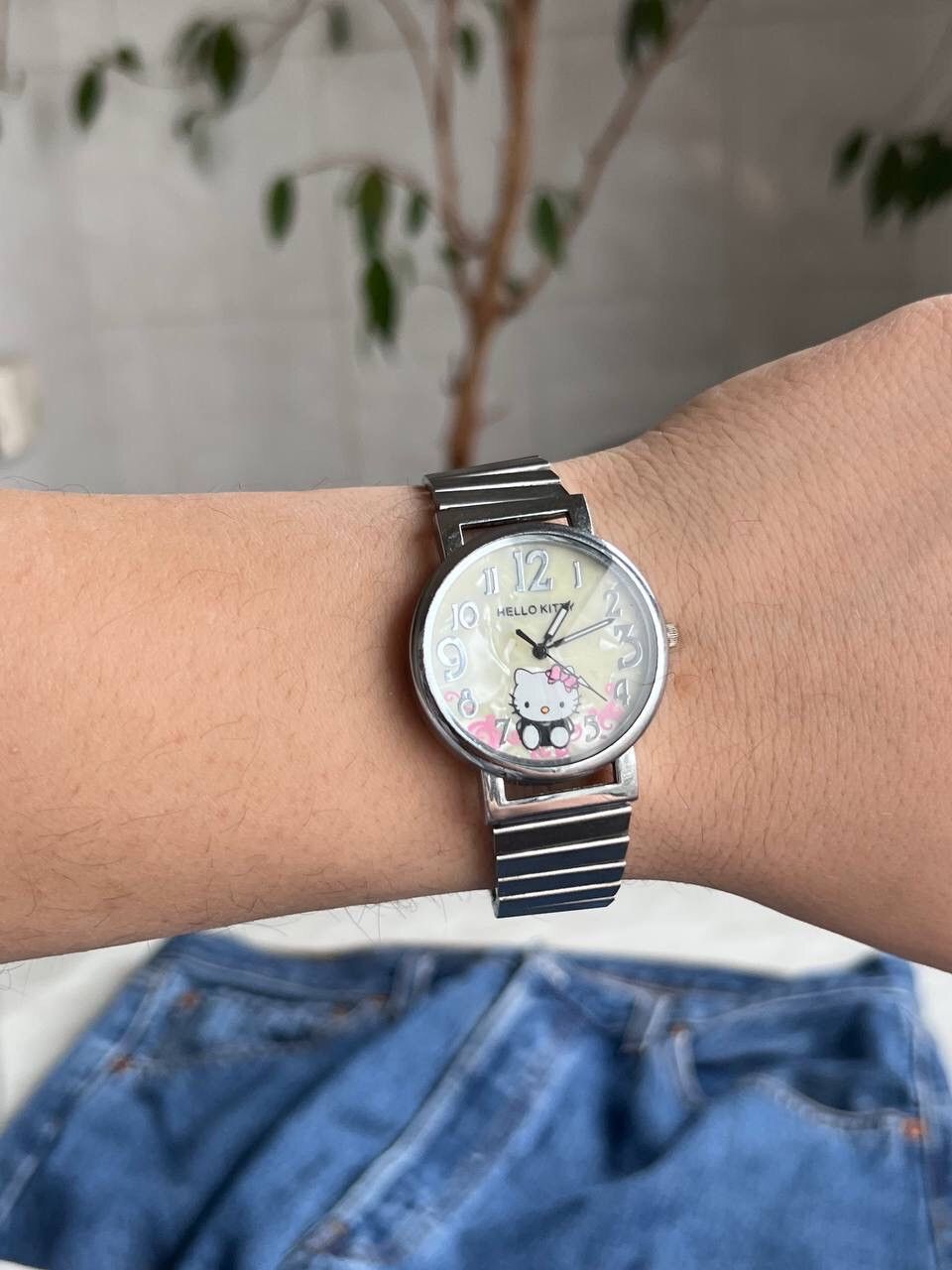 Japanese Brand × Vintage Vintage Japanese style Hello Kitty Watch Futuristic Steel Size ONE SIZE - 11 Thumbnail