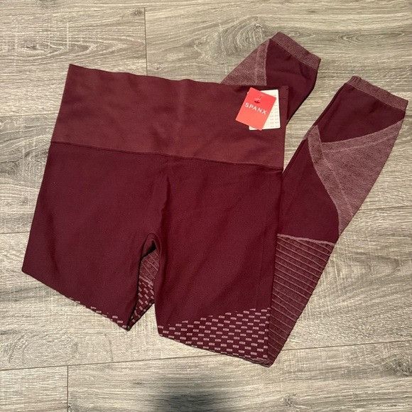 Spanx NWT SPANX Seamless Leggings Tummy Control Wine Red Women Siz Size 34" / US 12 / IT 48 - 2 Thumbnail