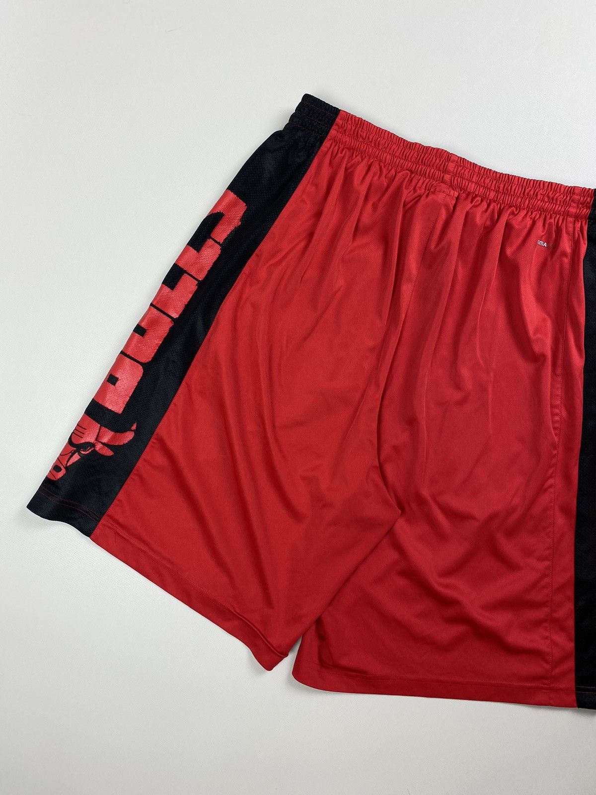 NBA Adidas Chicago Bulls men’s shorts NBA Basketball size M Size US 32 / EU 48 - 19 Thumbnail