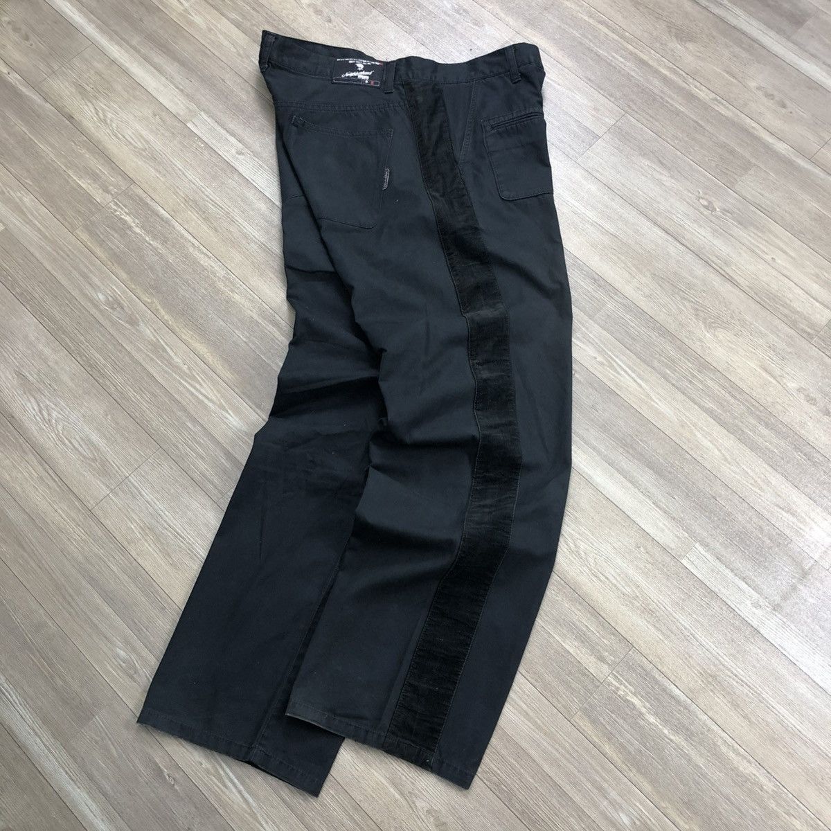 Japanese Brand × Neighborhood 🇯🇵 2000s Neighborhood Side Stripe Corduroy Wide Pants Faded Size US 30 / EU 46 - 2 Thumbnail