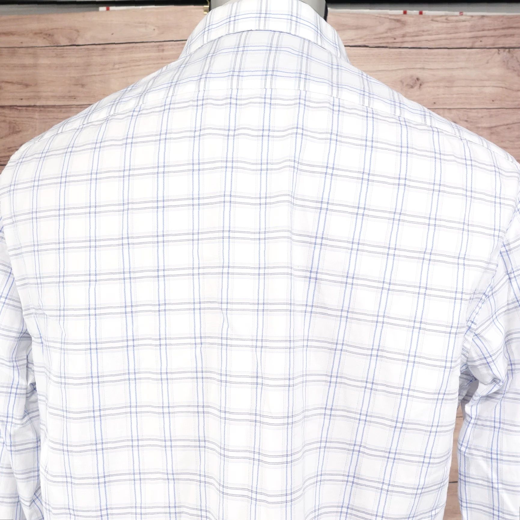 Vintage PENGUIN HERITAGE SLIM FIT CHECK DRESS SHIRT 16 WHITE MENS Size US L / EU 52-54 / 3 - 5 Thumbnail