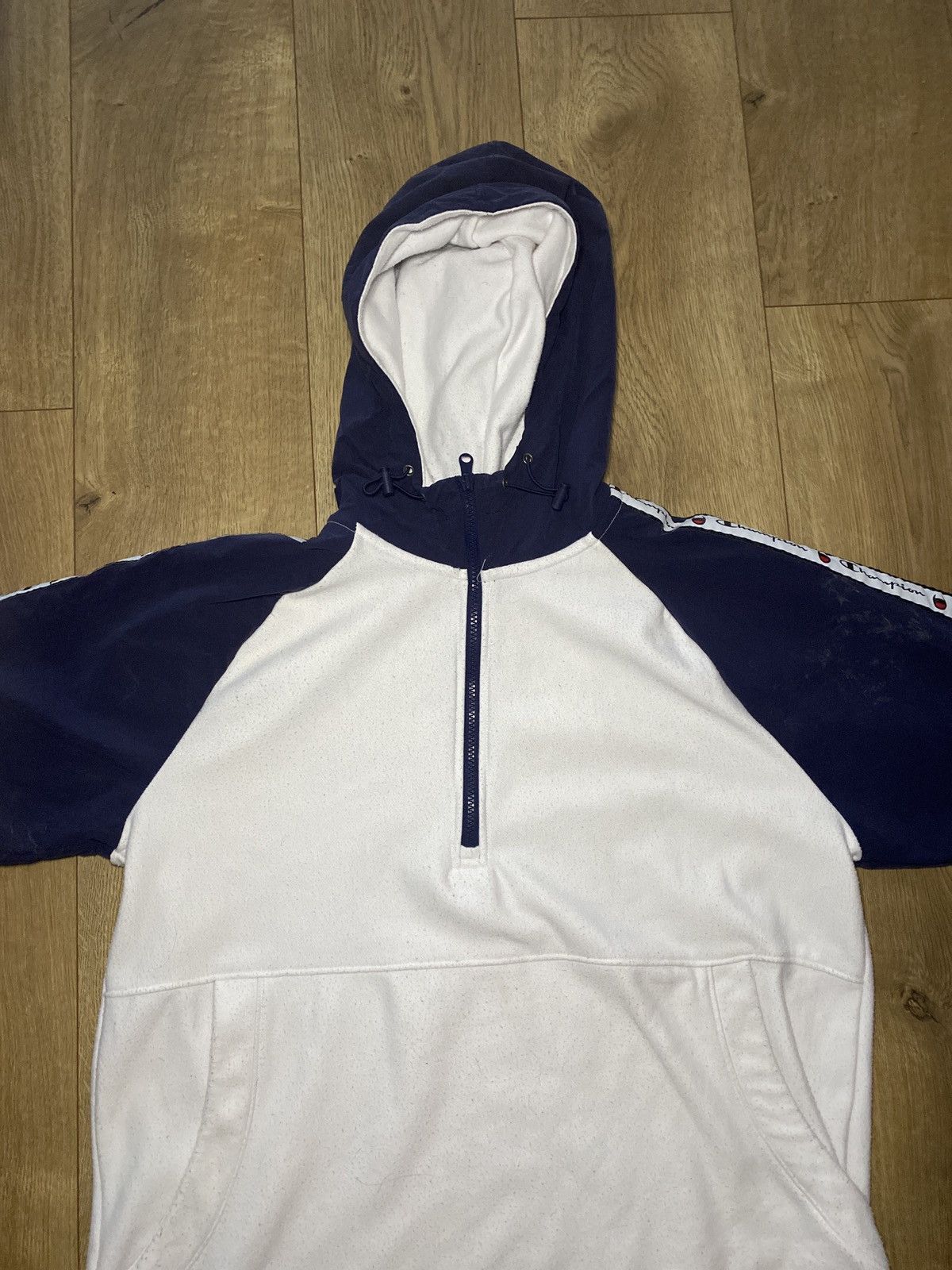 Champion Champion Short Sleeve Hoodie Sweater Size US L / EU 52-54 / 3 - 1 Thumbnail