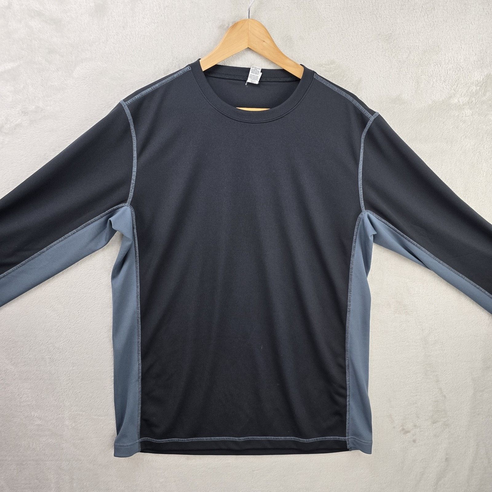 Alo Alo Yoga Long Sleeve Shirt Mens Large Black Gray Gym Active Size US L / EU 52-54 / 3 - 2 Thumbnail