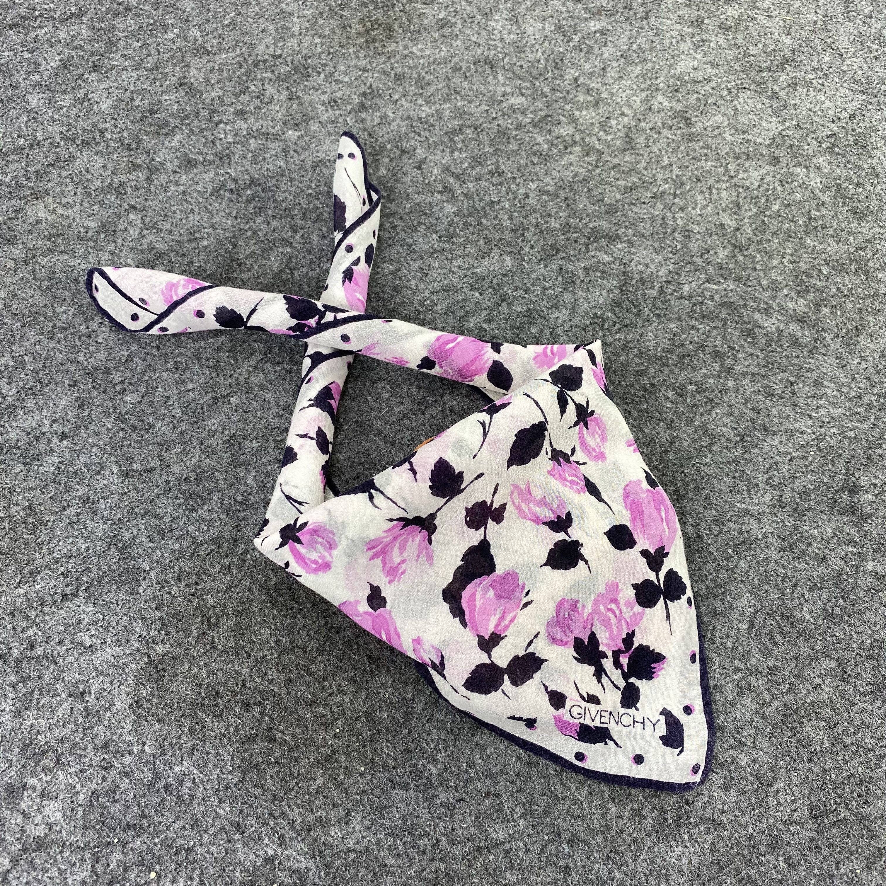 Givenchy Givenchy Handkerchief / Bandana / Neckerchief-B477 Size ONE SIZE - 1 Thumbnail
