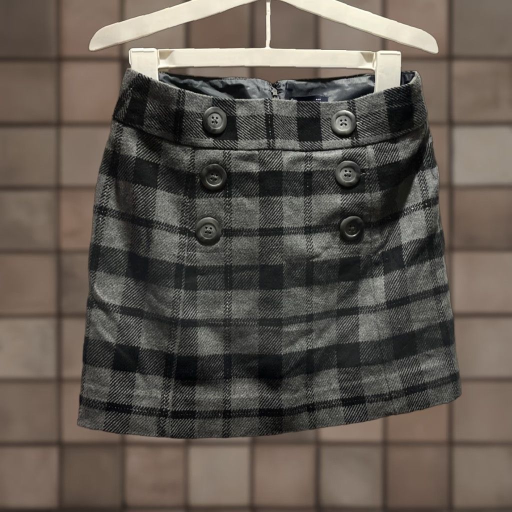 Gap VINTAGE Gap Women's Plaid Skirt 90s Short Mini Cotton Tweed Black Gray Size 0 Size 25" / US 0 / IT 36 - 1 Thumbnail