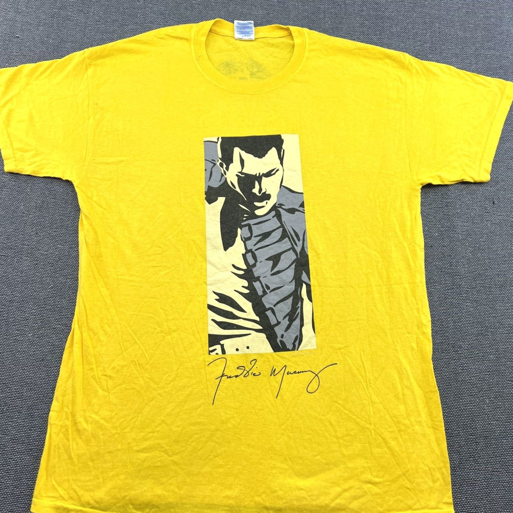 Gildan Freddie Mercury 2008 The Phoenix Trust fighting AIDS Shirt Mens Large Gildan Shirt Mens Large Yellow T-Shirt 2008 Phoenix Trust AIDS Mens Gildan Size US L / EU 52-54 / 3 - 4 Thumbnail