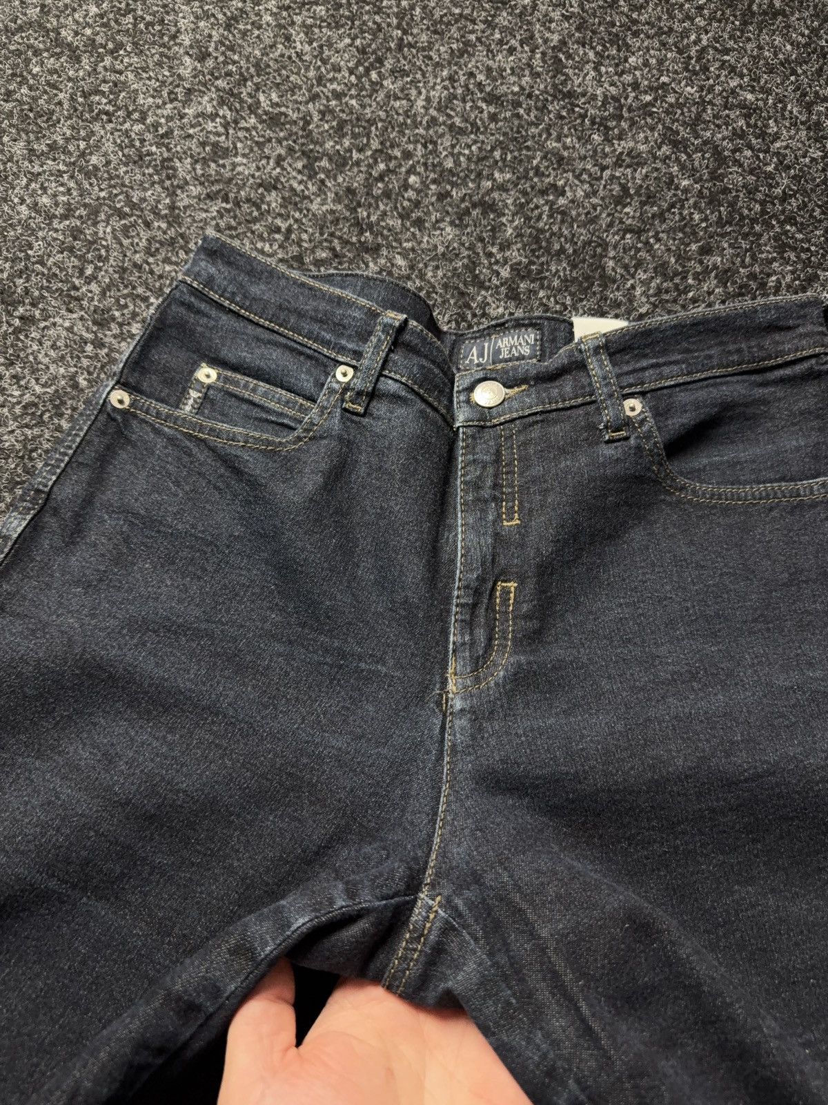 Giorgio Armani 00s Luxury Retro Armani Jeans J05 Dark Indigo Denim Jeans Size US 30 / EU 46 - 10 Thumbnail