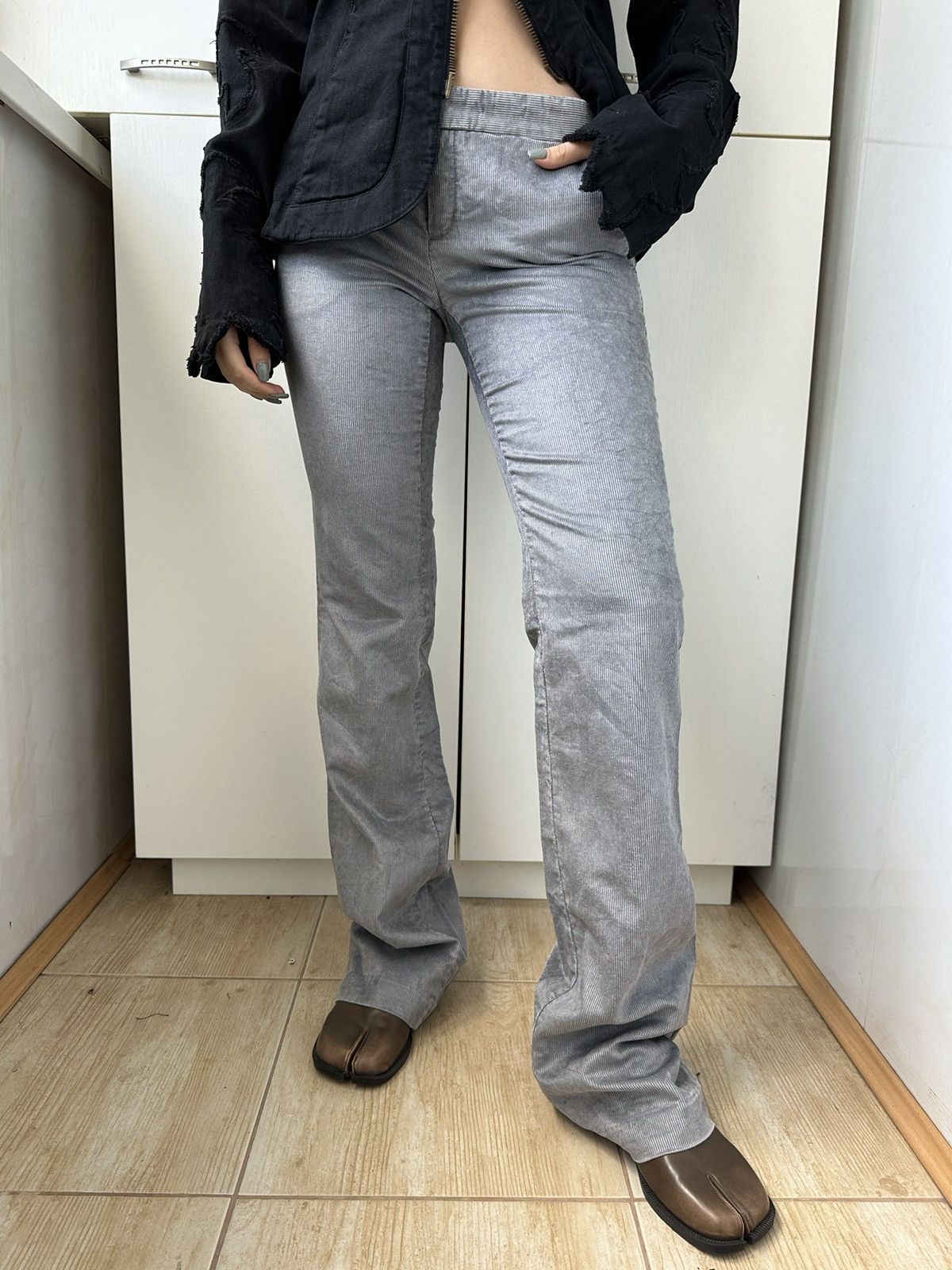 Alexander McQueen AW2002 Alexander Mcqueen Metallic Bootcut Podium Pants Size 27" / US 4 / IT 40 - 1 Thumbnail