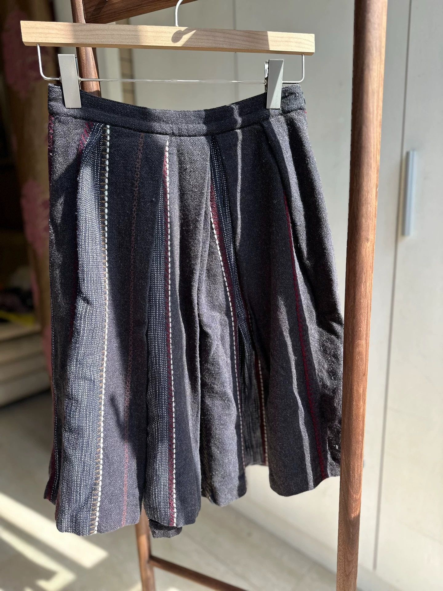 Dries Van Noten DVN Pleated Wool Skirt 38 (Adjusted Waist 68cm) Used Size 26" / US 2 / IT 38 - 2 Thumbnail