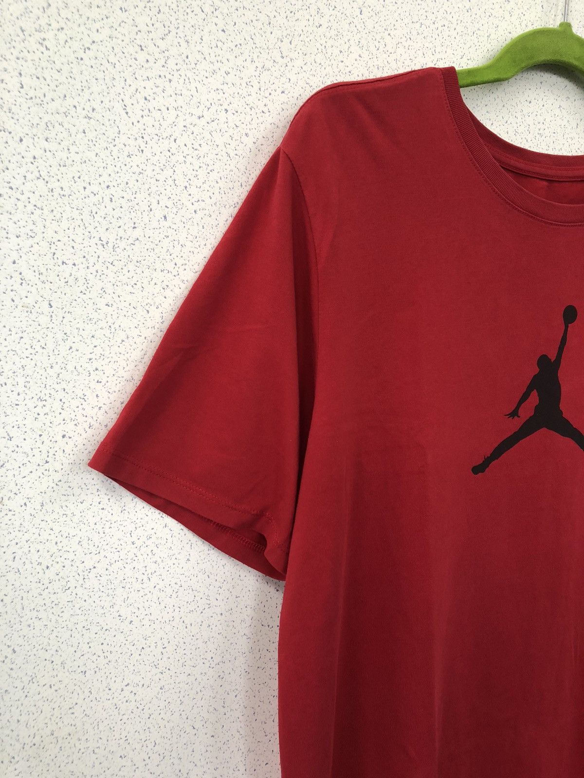 Jordan Brand Nike Air Jordan Red Tshirt Tee Size US L / EU 52-54 / 3 - 7 Thumbnail