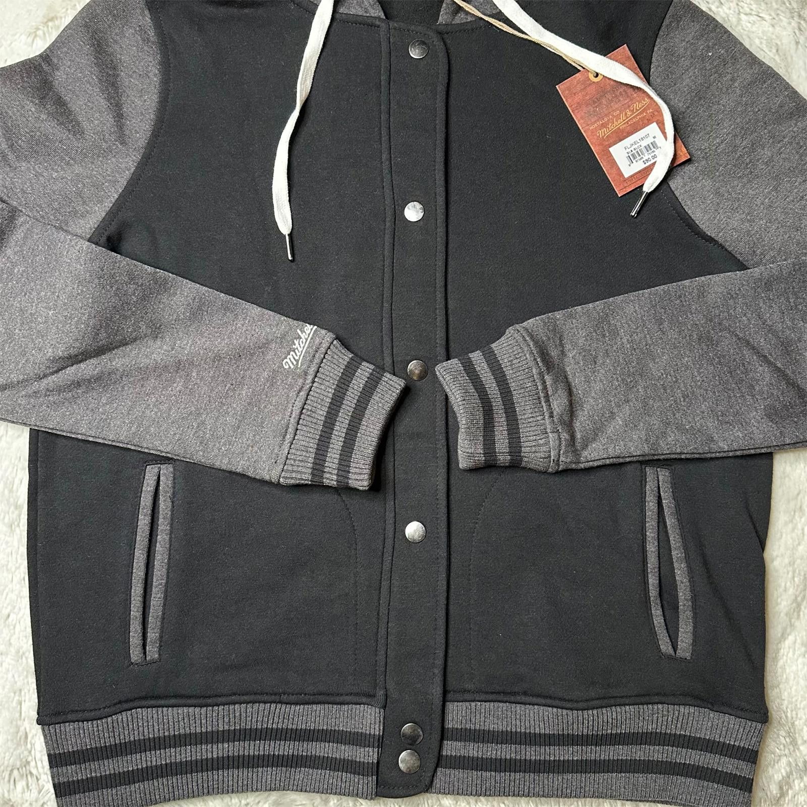 Mitchell & Ness NWT Mitchell & Ness Hooded Varsity Jacket Mens M Full Snap Size US M / EU 48-50 / 2 - 4 Thumbnail