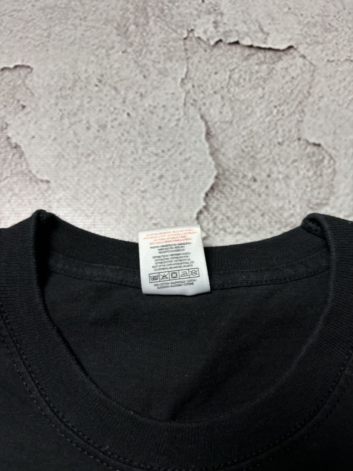 Fruit Of The Loom FOTL Vintage 2003 Queen Rare Big Logo Band Tee Size L Size US L / EU 52-54 / 3 - 4 Thumbnail