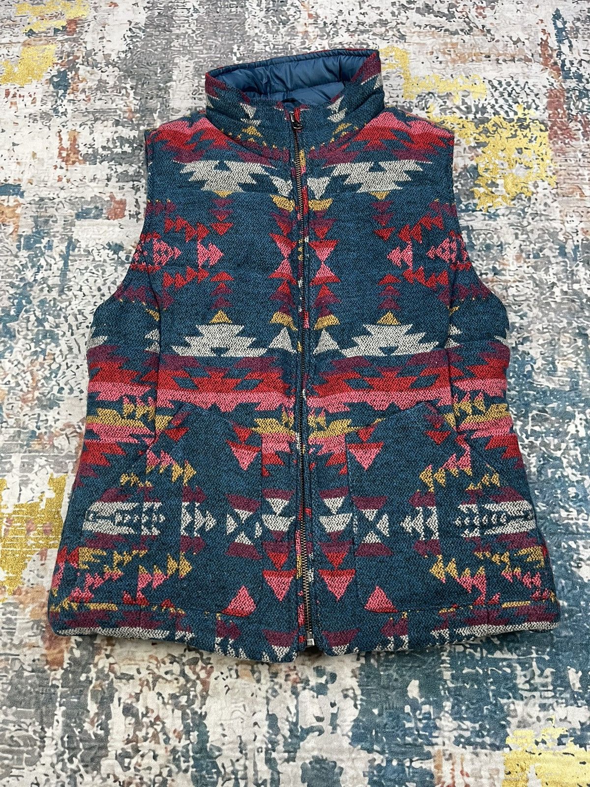 American Eagle Outfitters American Eagle Outfitters Native Down Vest Size XS / US 0-2 / IT 36-38 - 1 Thumbnail