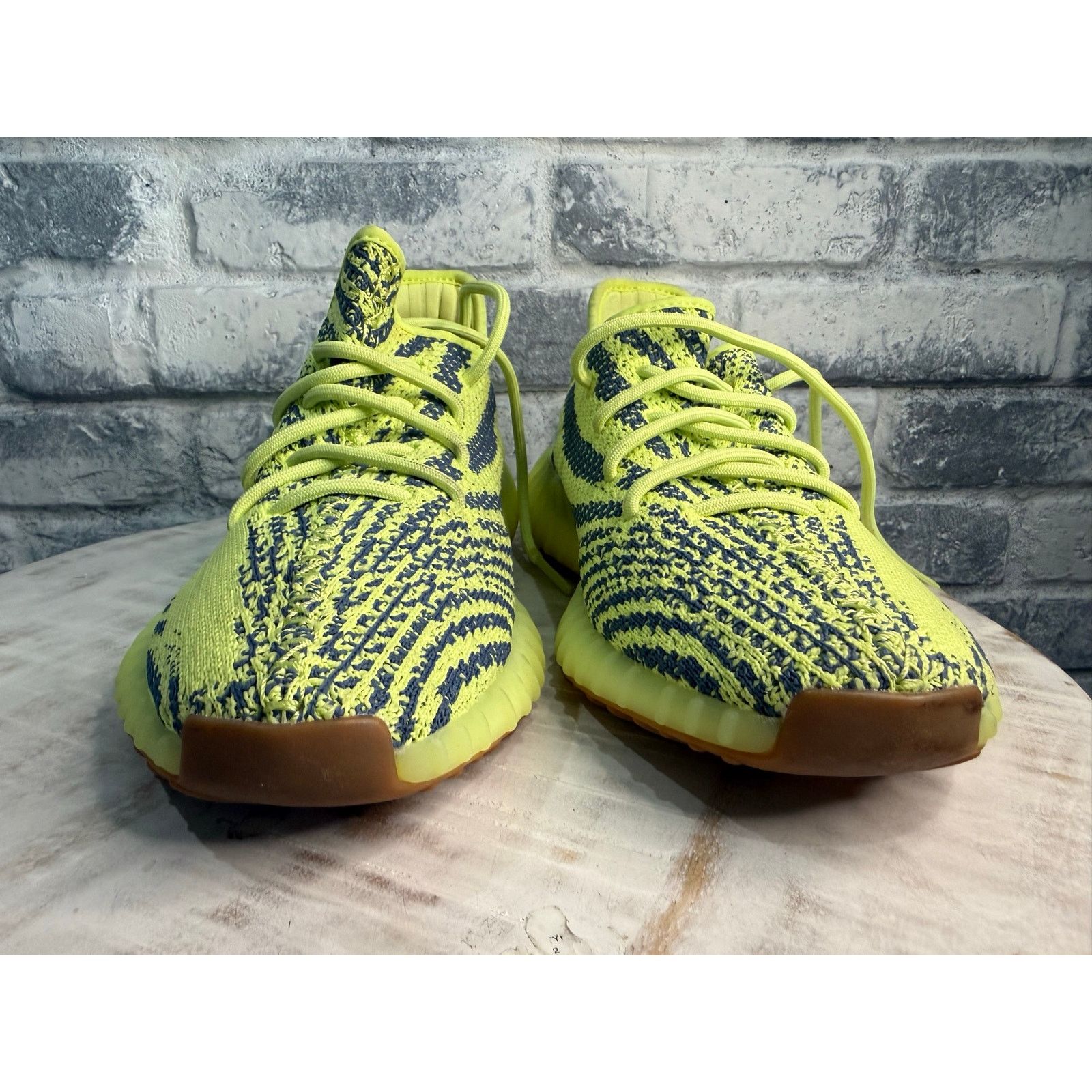 Yeezy Adidas Yeezy Boost 350 V2 Semi Frozen Yellow Size 7 Size US 7 / EU 40 - 3 Thumbnail