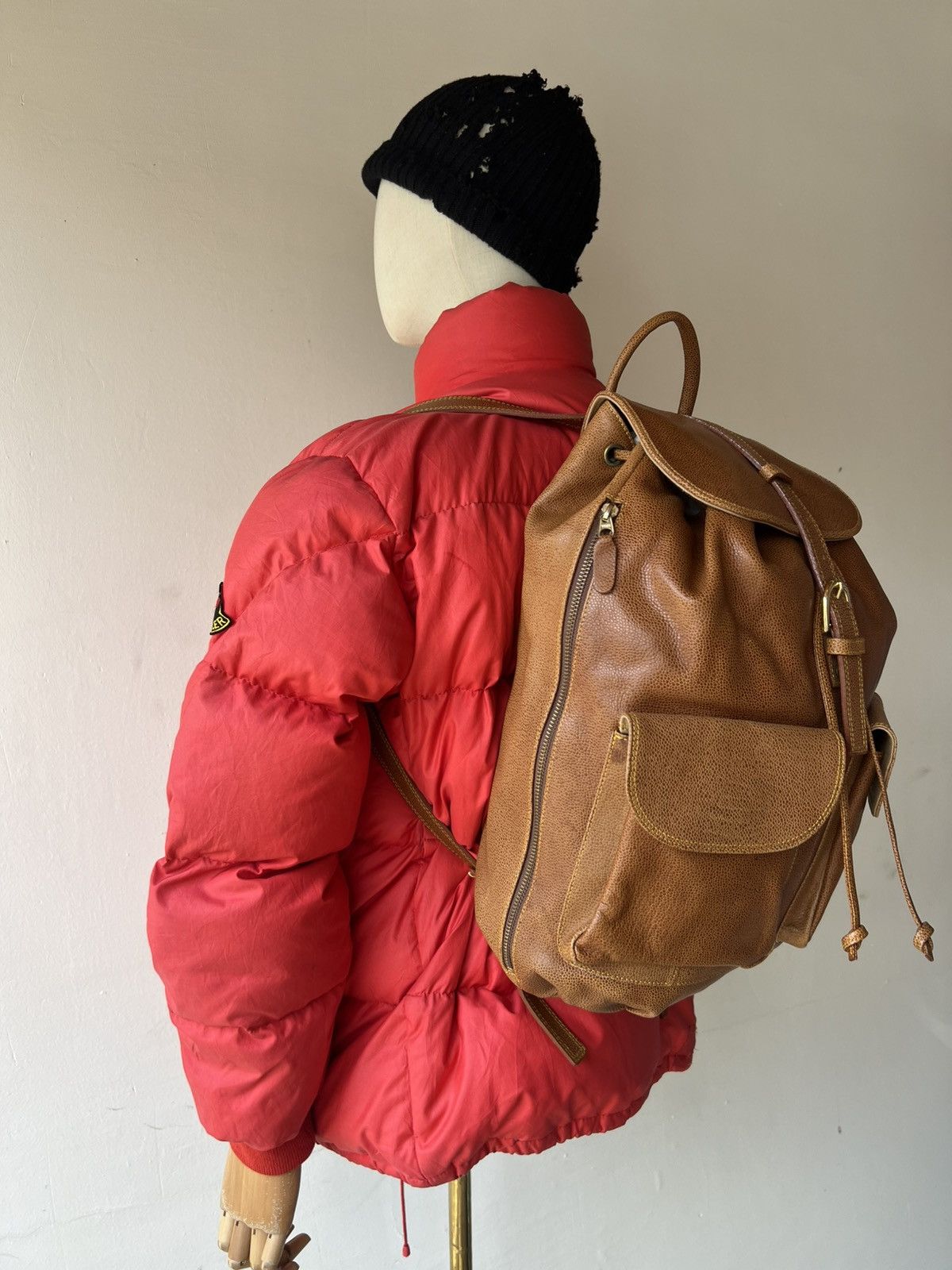 Leather Vintage L’ Homme Femme Leather Backpack Bag Size ONE SIZE - 1 Thumbnail