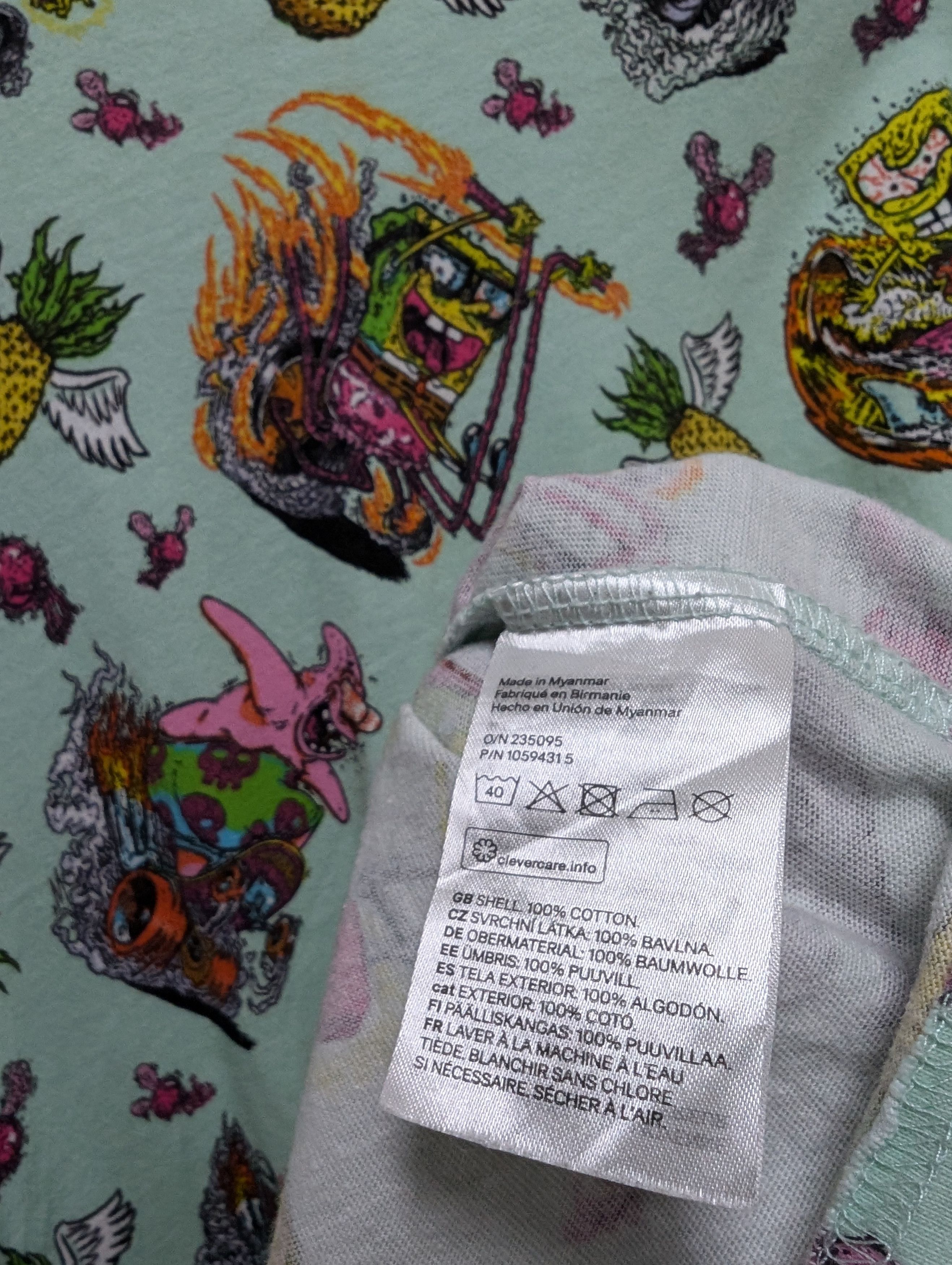 Cartoon Network × H&M H&M SpongeBob SquarePants AOP Size US XL / EU 56 / 4 - 7 Thumbnail