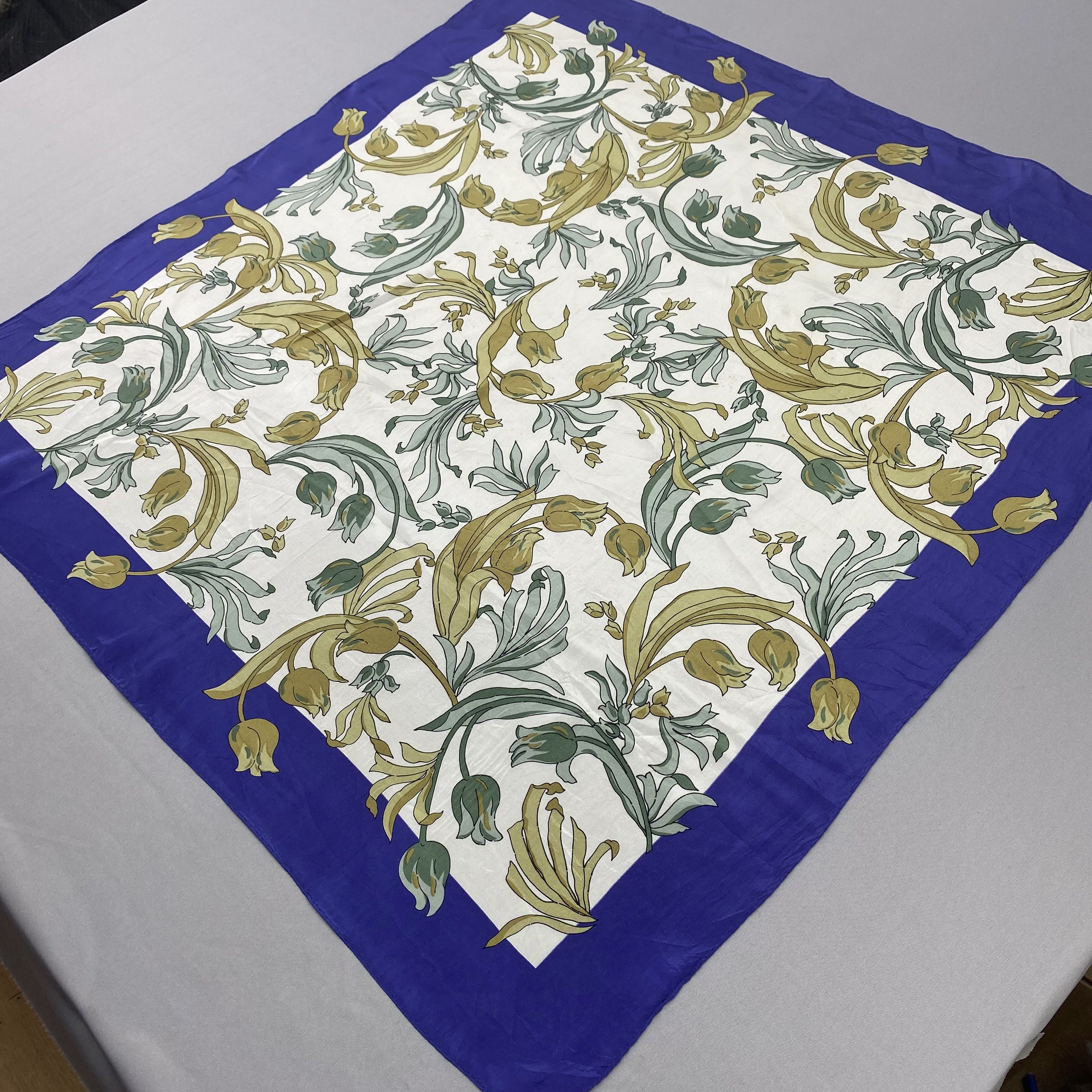 Japanese Brand Vintage Floral Swirl SILK Scarf Twill Wraps Scarves Size ONE SIZE - 3 Thumbnail