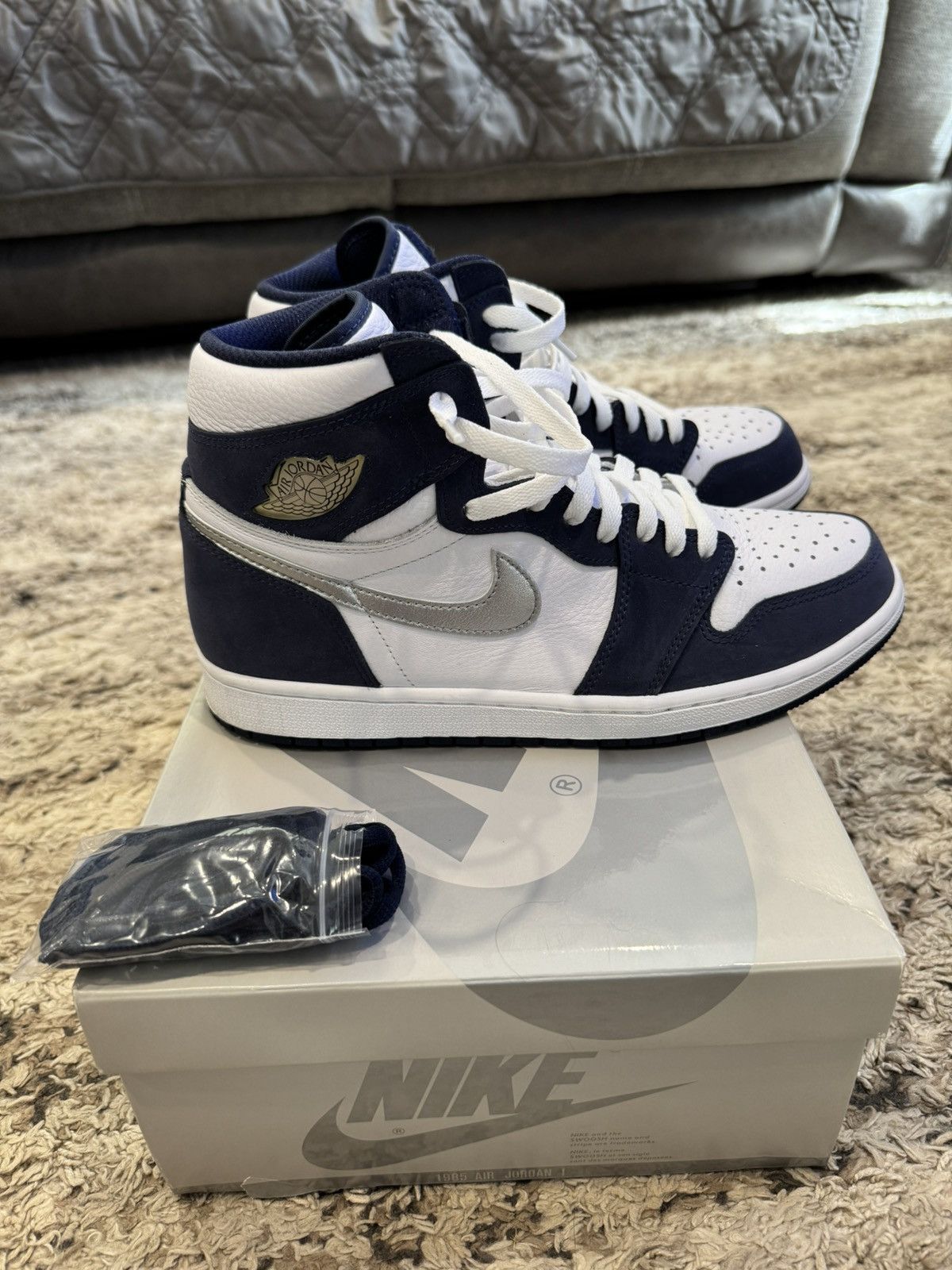 Jordan Brand Air Jordan 1 Retro High Size US 10 / EU 43 - 4 Thumbnail