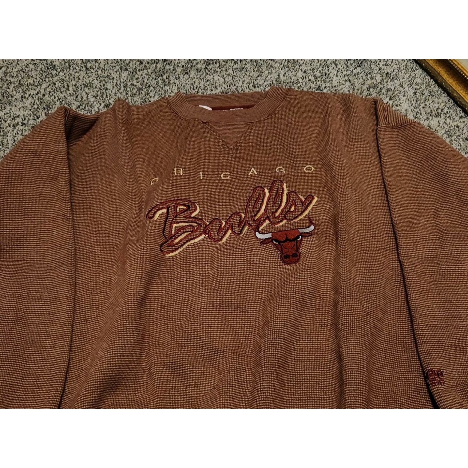LeSportsac VINTAGE Lee Sports 90s Chicago Bulls NBA Embroidered Crewneck Sweatshirt Mens XL Red Pullover Embroidered Sports USA Crewneck Mens XL Size US XL / EU 56 / 4 - 2 Thumbnail