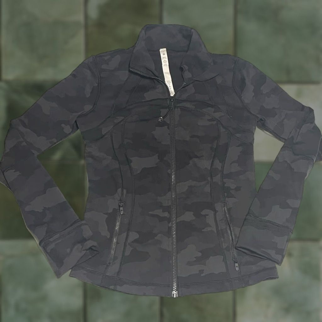 Lululemon Lululemon Define Jacket Incognito Camo Multi Grey Women's Size 8 Activewear Jacket Full Zip Thumbholes Zipped Pockets Size M / US 6-8 / IT 42-44 - 1 Thumbnail