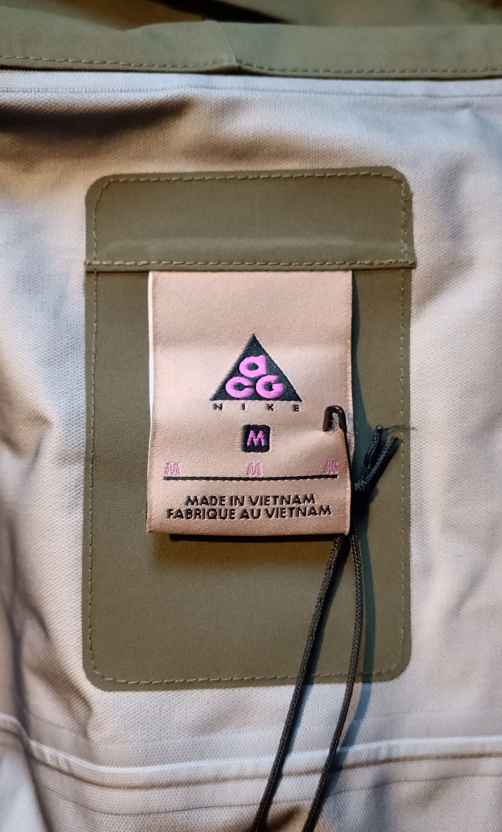 Goretex × Nike ACG 3-in-1 System Hooded Poncho Olive (2018) AR4542-395 Size US M / EU 48-50 / 2 - 15 Thumbnail