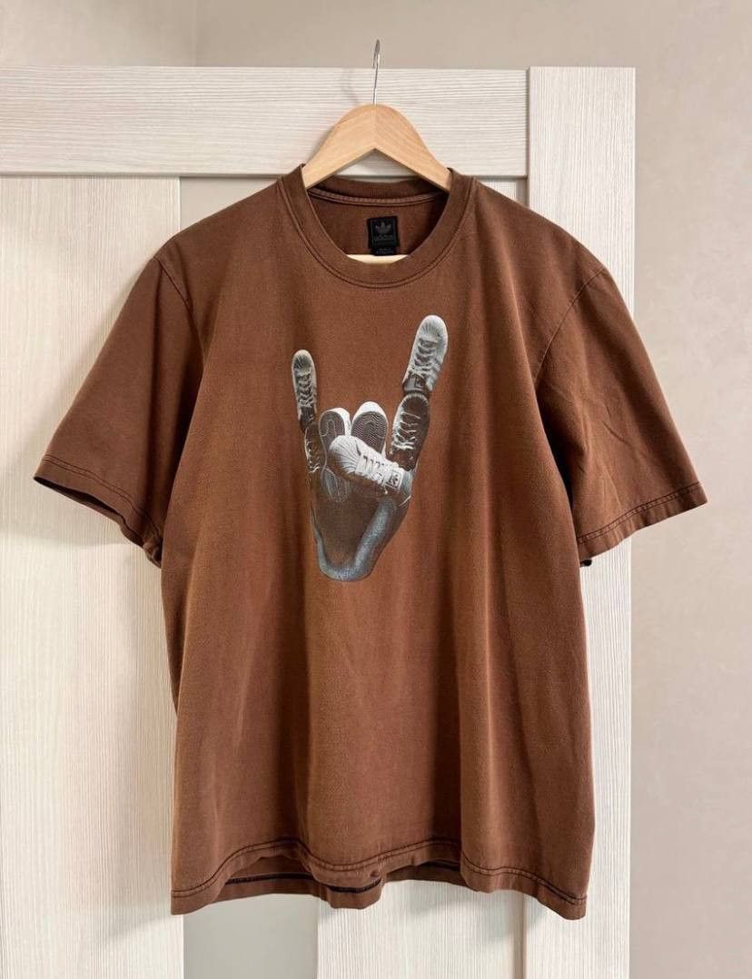 Japanese Brand × Vintage Adidas Tee Vintage Faded Logo Tee Size US L / EU 52-54 / 3 - 3 Thumbnail