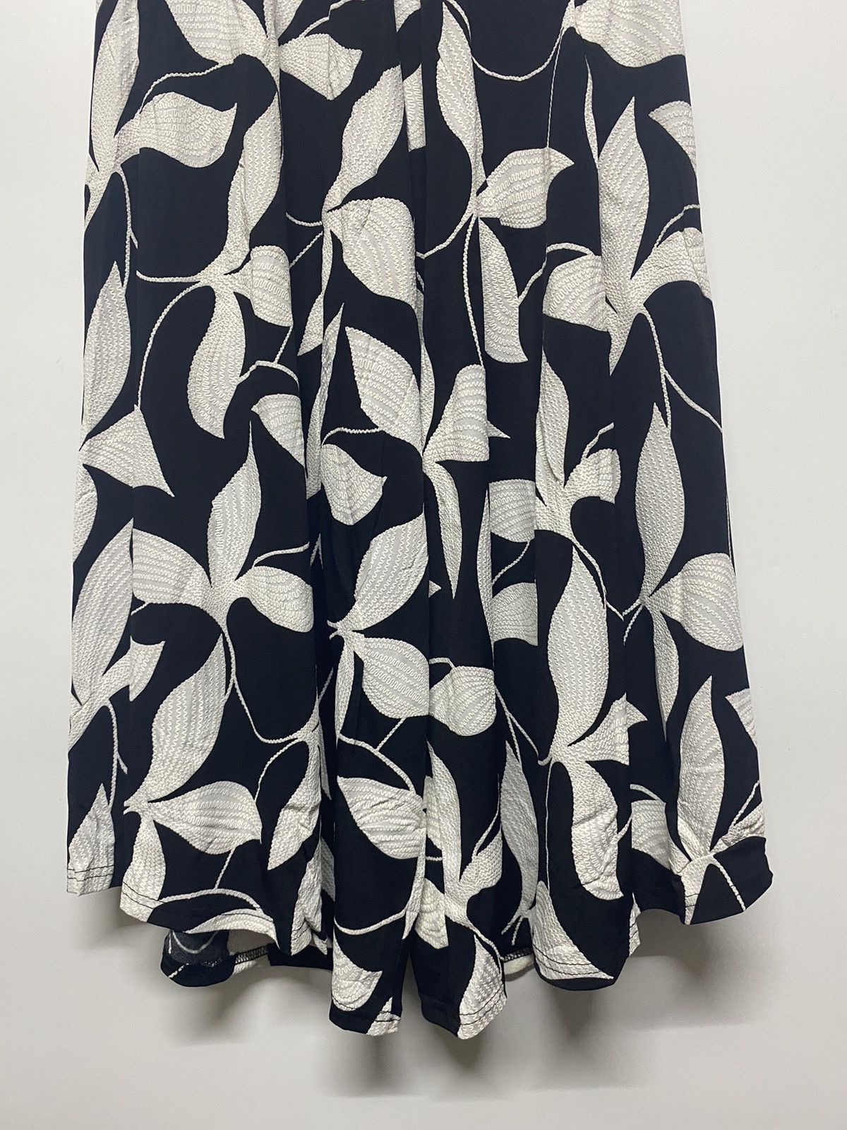 Japanese Brand GRAND TABLE WIDE LEG FLORAL PANTS Size 28" / US 6 / IT 42 - 6 Thumbnail