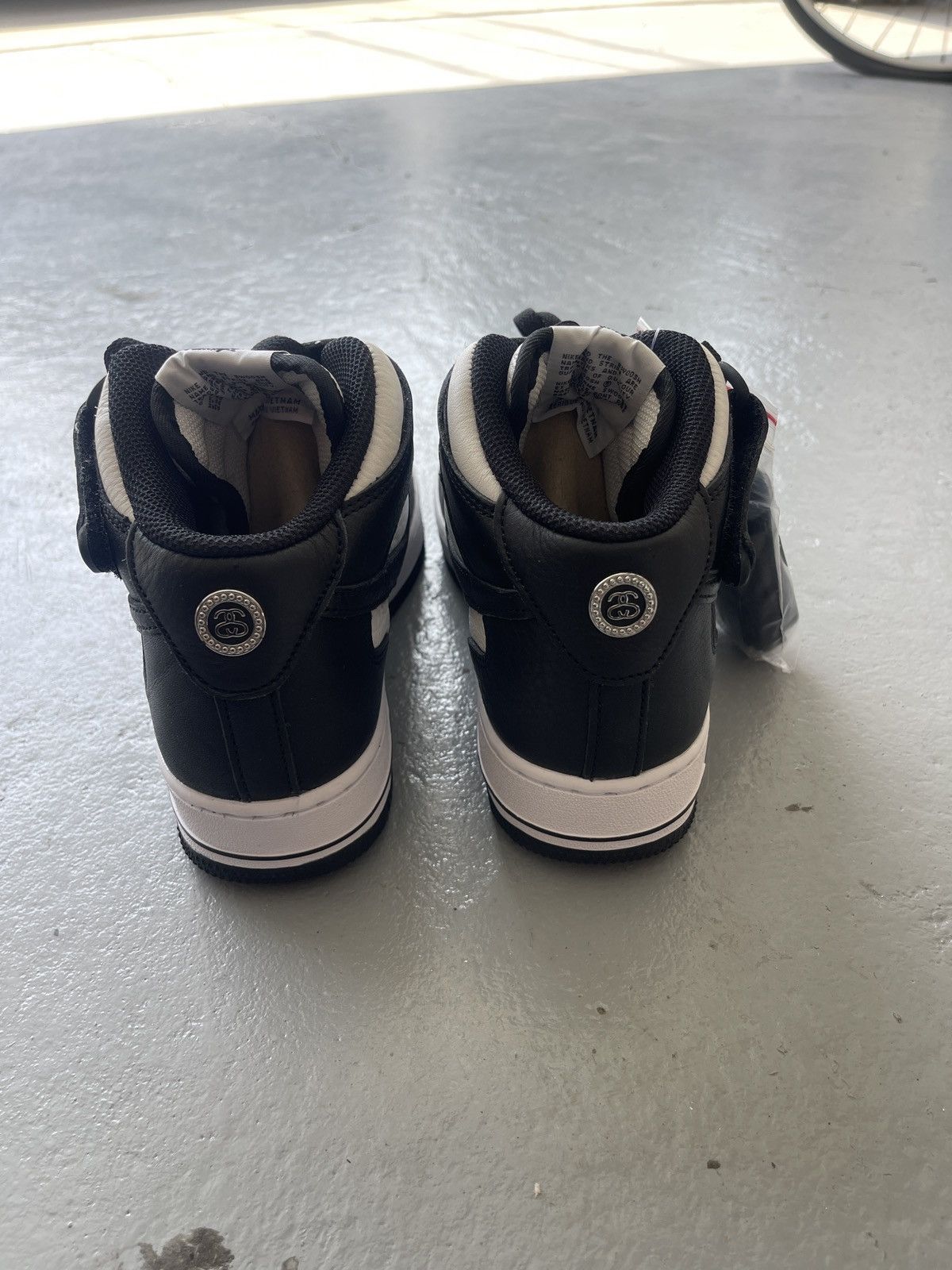 Nike 2022 Stussy x Air Force 1 Mid 'Black White’ Size US 6.5 / EU 39-40 - 6 Thumbnail
