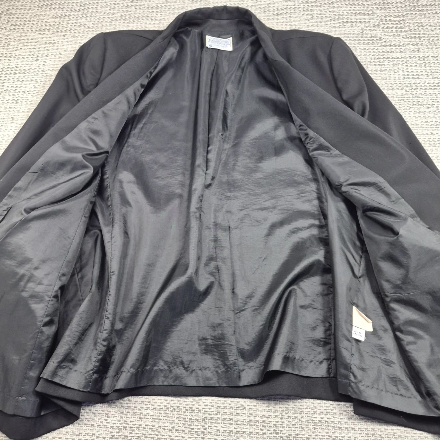 Pendleton VINTAGE Pendleton Black Wool Sport Coat Blazer Womens 24W Plus Notch Lapel One-Button Single-Breasted Lined Tailored Dry Clean Only Men? Size 4XL / US 24-26 - 7 Thumbnail