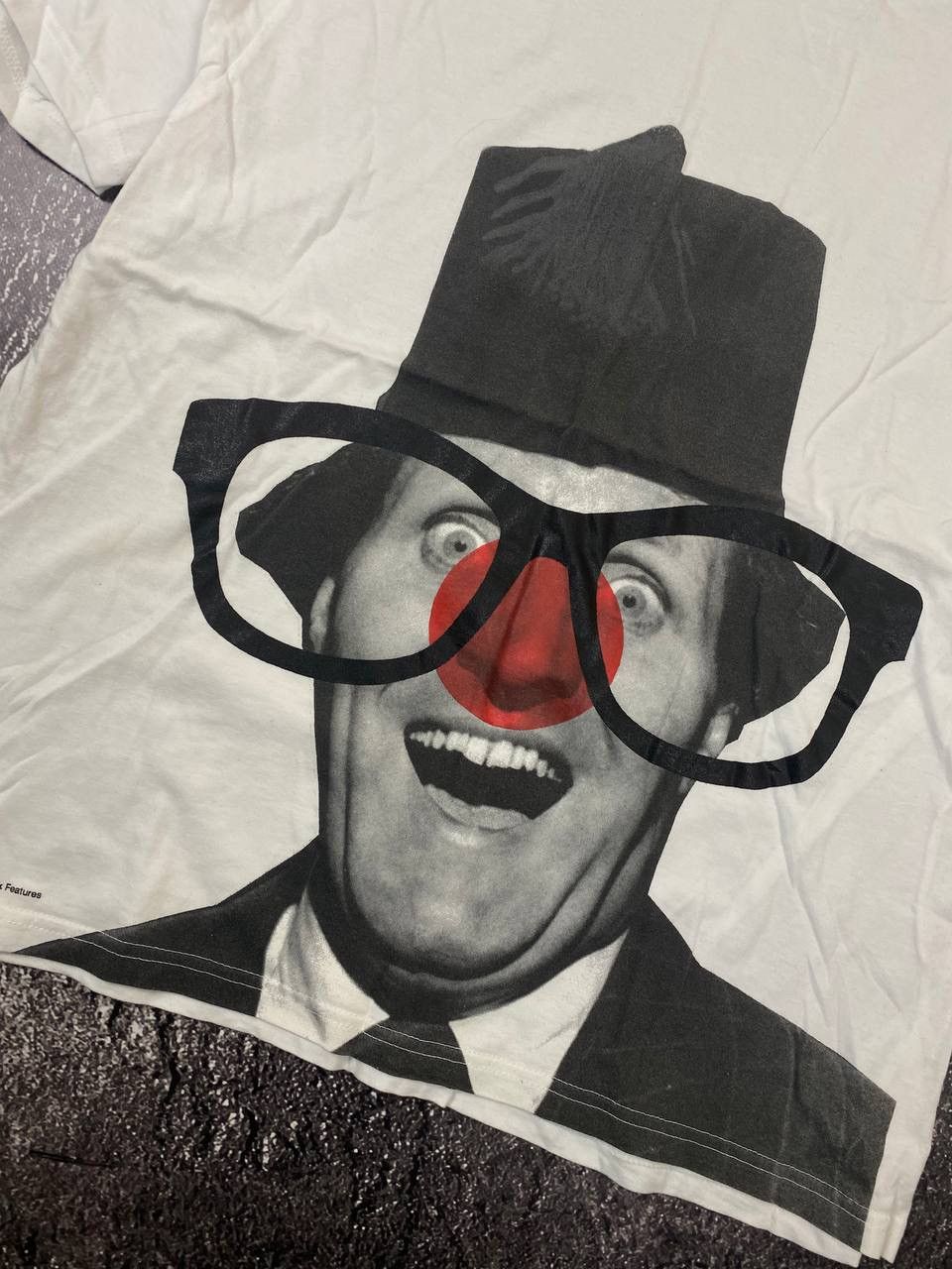 Stella McCartney × Vintage Vintage Stella McCartney Comic Relief White Tee T Shirt Size US L / EU 52-54 / 3 - 3 Thumbnail