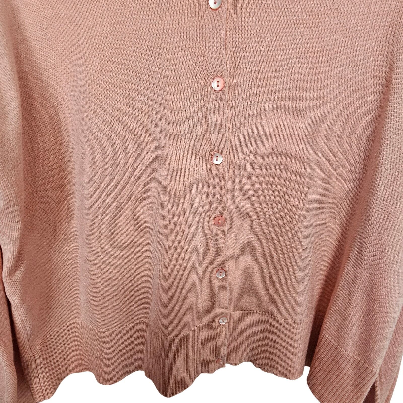 Neiman Marcus Neiman Marcus Womens SIlk Cardigan Sweater Sz L Quiet Luxury Size L / US 10 / IT 46 - 3 Thumbnail