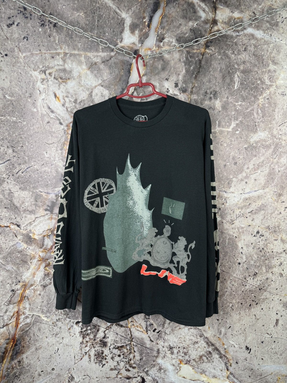 Travis Scott Men’s Travis Scott Long Sleeve Shirt London Tour Size Small Size US S / EU 44-46 / 1 - 1 Thumbnail