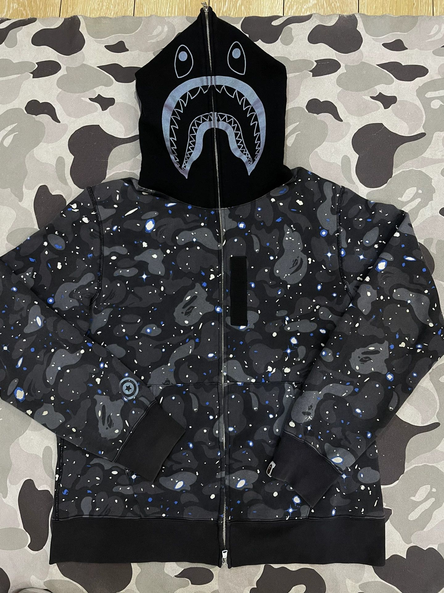 Bape Bape Shark Sweatshirt Pullover Size US XL / EU 56 / 4 - 1 Thumbnail