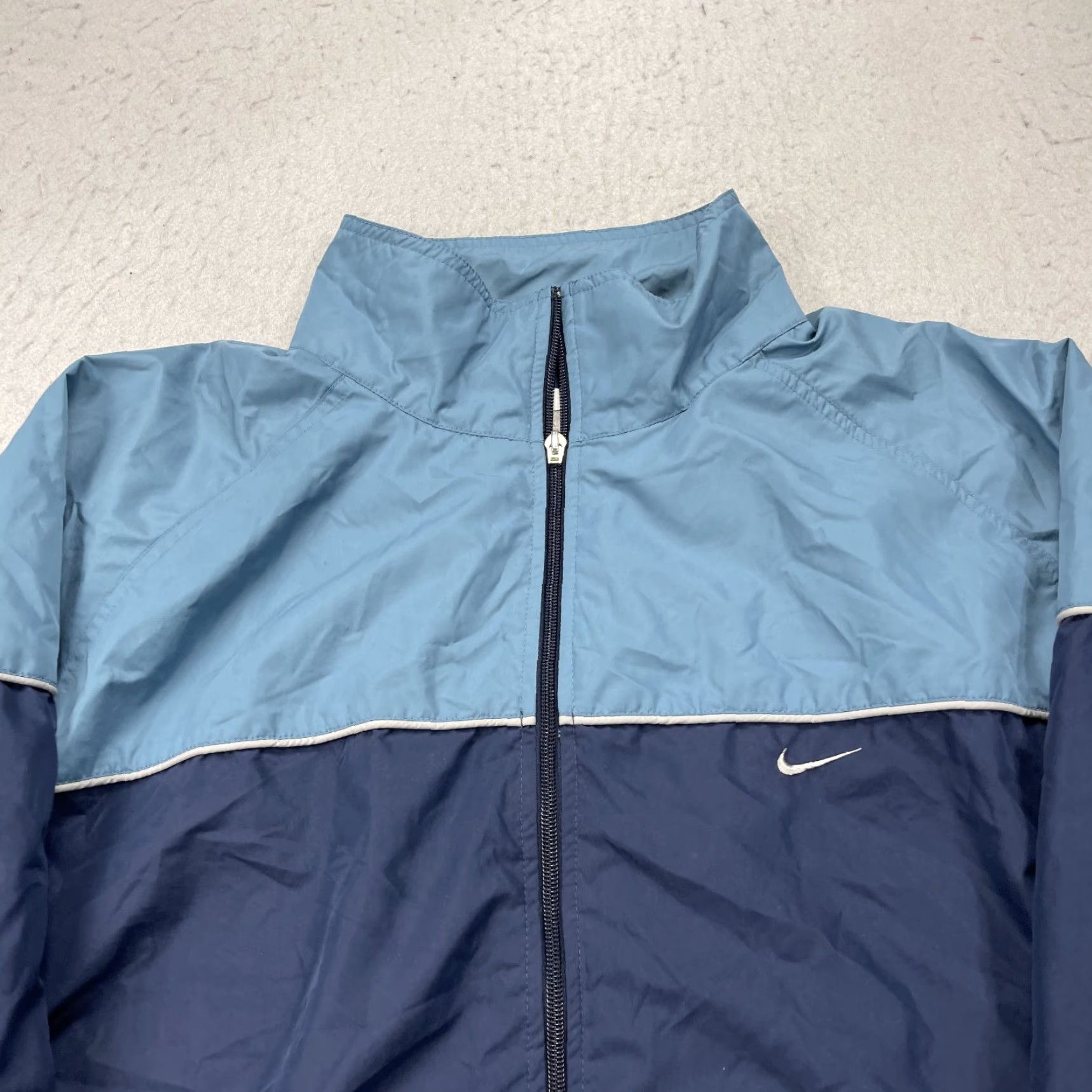Nike VINTAGE Nike Jacket Mens 2XL Blue Windbreaker Zip Swoosh 90s Retro Sports Geometric Lined Size US XXL / EU 58 / 5 - 2 Thumbnail