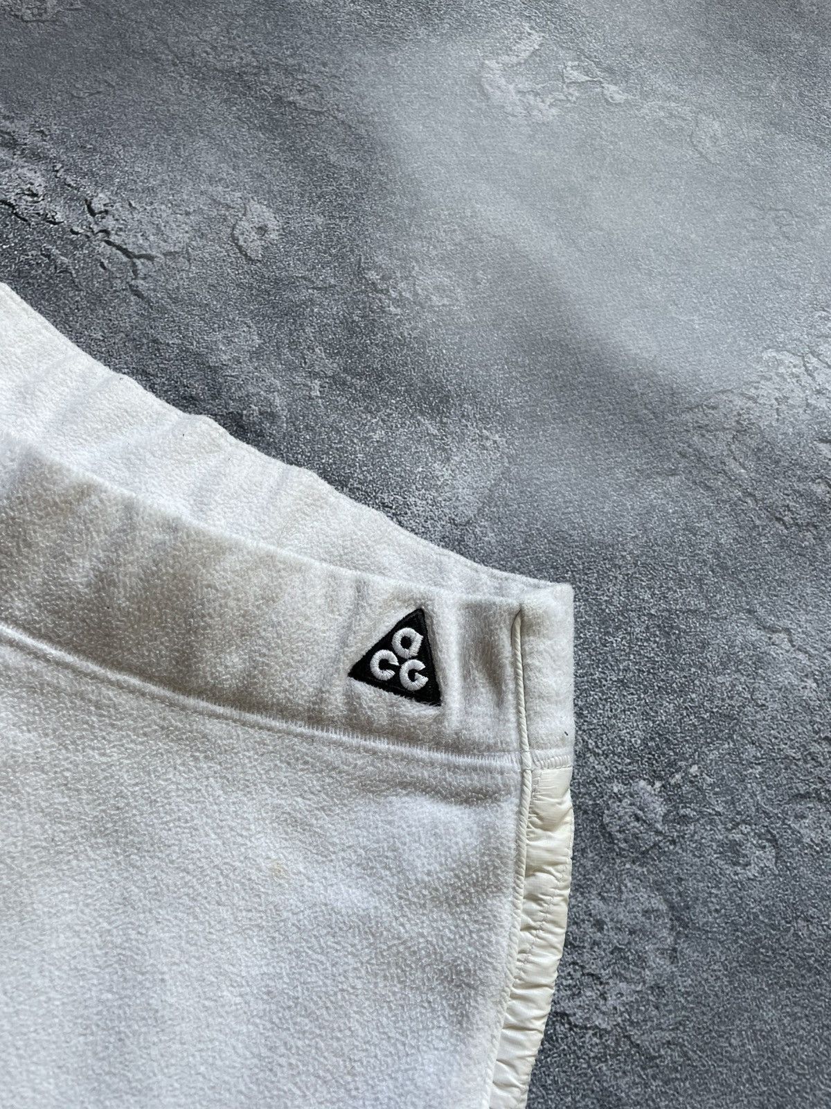 Nike ACG × Vintage Vintage Nike ACG NikeFIT White Fleece Sweatpants Y2K Size 28" / US 6 / IT 42 - 7 Thumbnail