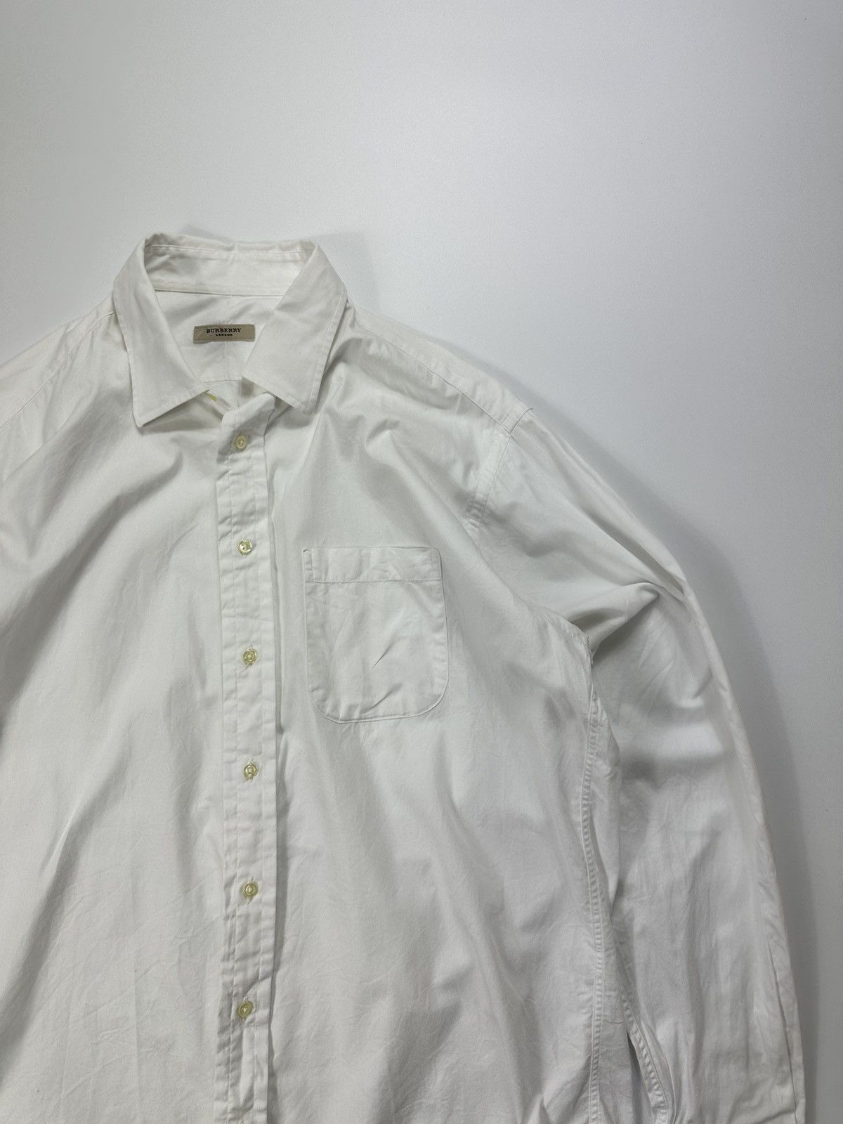Burberry Burberry London Dress Shirt Made In USA Size US L / EU 52-54 / 3 - 6 Thumbnail