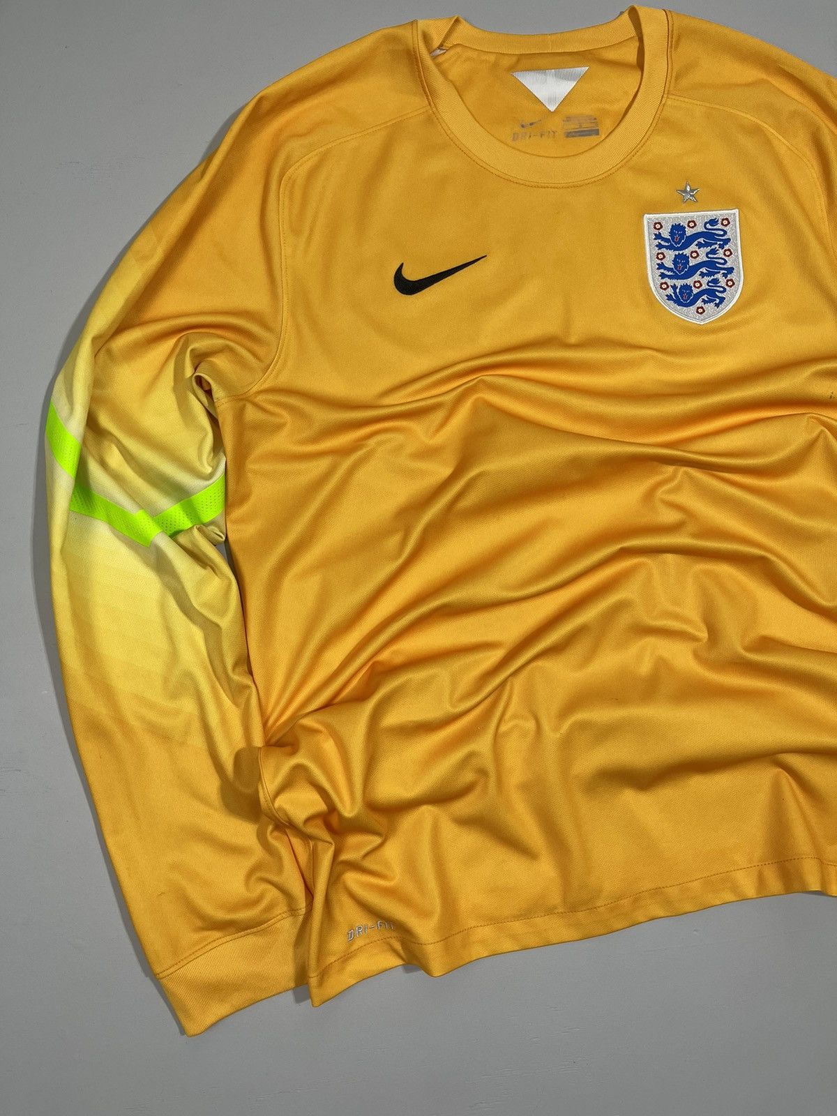 Nike Nike England Team Goalkeeper Soccer Jersey 2014 Blokecore Size US L / EU 52-54 / 3 - 2 Thumbnail