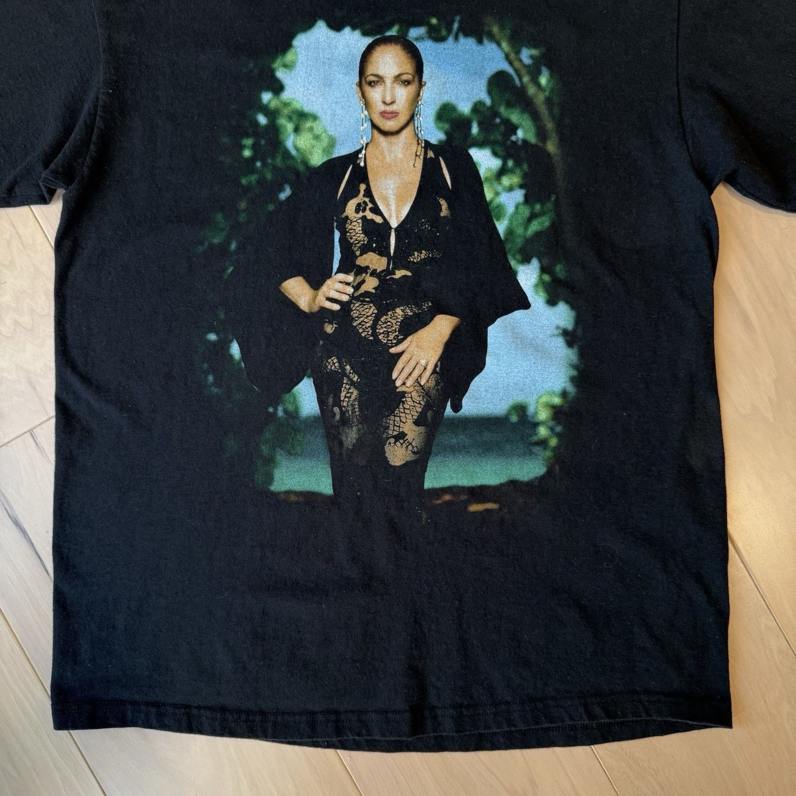 Vintage Vintage Gloria Estefan Shirt Large Black Live & Rewrapped Size US L / EU 52-54 / 3 - 4 Thumbnail