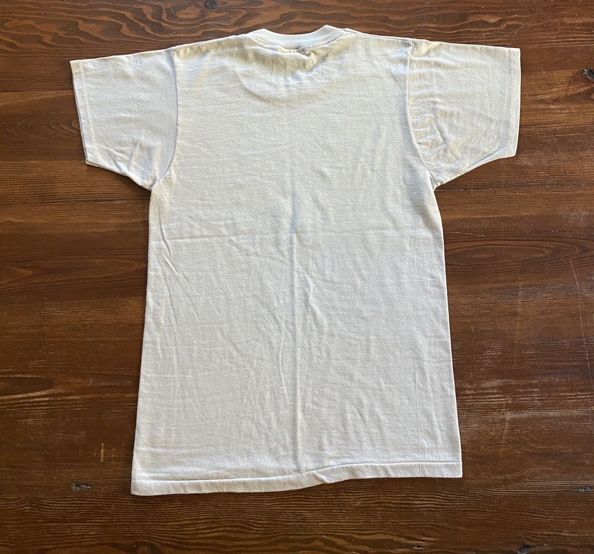 Vintage Vintage 1981 Genghiskhan Japan Camera Single Stitch Tee Size US XS / EU 42 / 0 - 16 Thumbnail