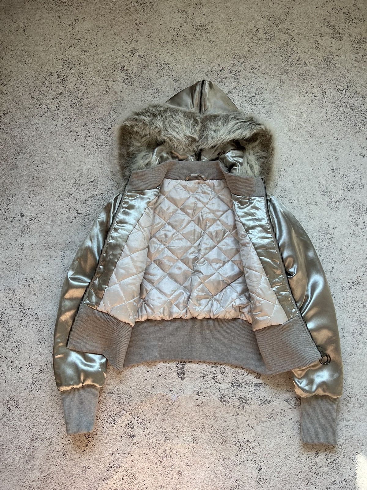Le Grande Bleu (L.G.B.) Y2K RARE FAUX FUR CROPPED BOMBER JACKET JAPANESE GOA STYLE Size M / US 6-8 / IT 42-44 - 3 Thumbnail