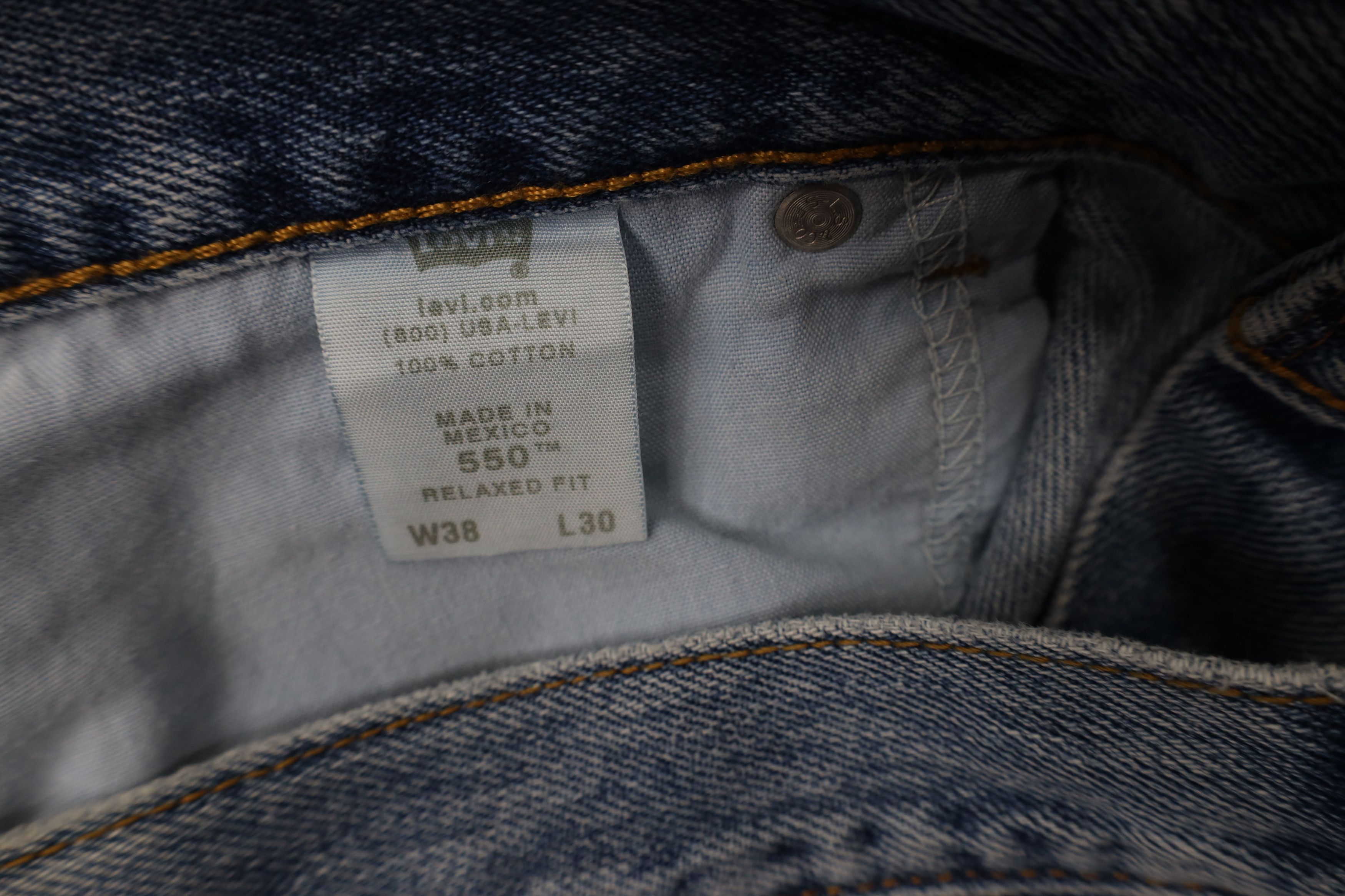 Levi's Vintage Y2K Levis 550 Relaxed Fit Denim Jeans Blue Cotton Size US 38 / EU 54 - 9 Thumbnail