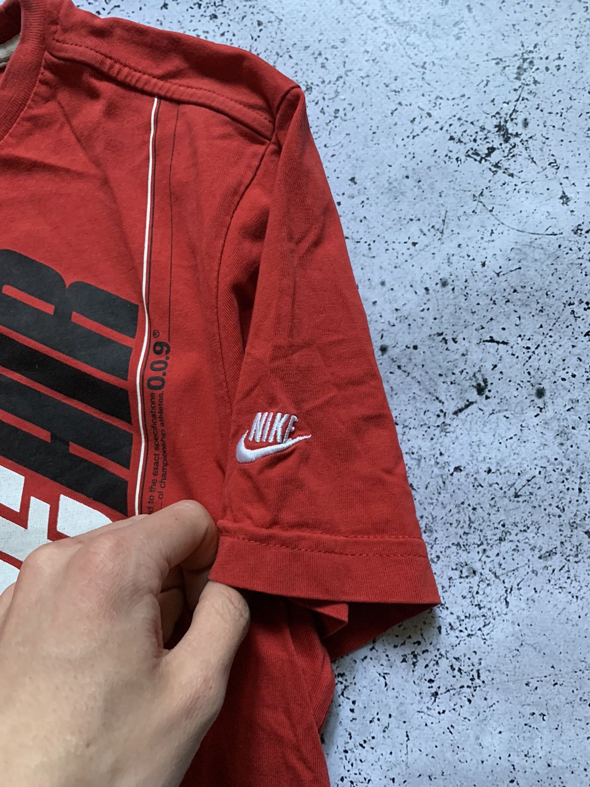 Nike Vintage Nike Big Swoosh T-shirt Y2K Logo Tee USA Size US S / EU 44-46 / 1 - 3 Thumbnail