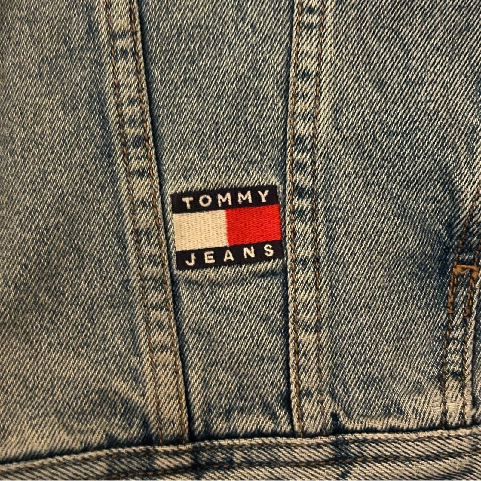 Tommy Hilfiger 90s Vintage Tommy Jeans Light Denim Trucker Patch Jacket Size US M / EU 48-50 / 2 - 11 Thumbnail