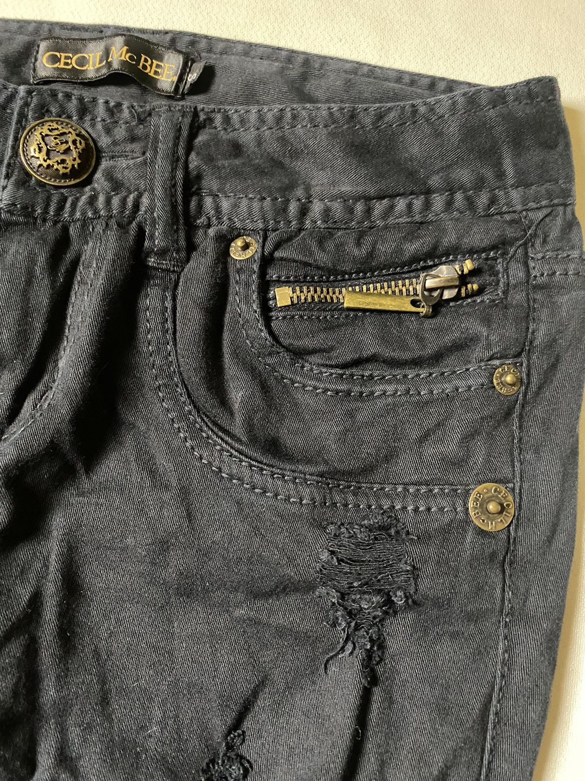 If Six Was Nine 2000s Cecil Mcbee Black Skinny Distressed With Ankle Zip Size 27" / US 4 / IT 40 - 6 Thumbnail