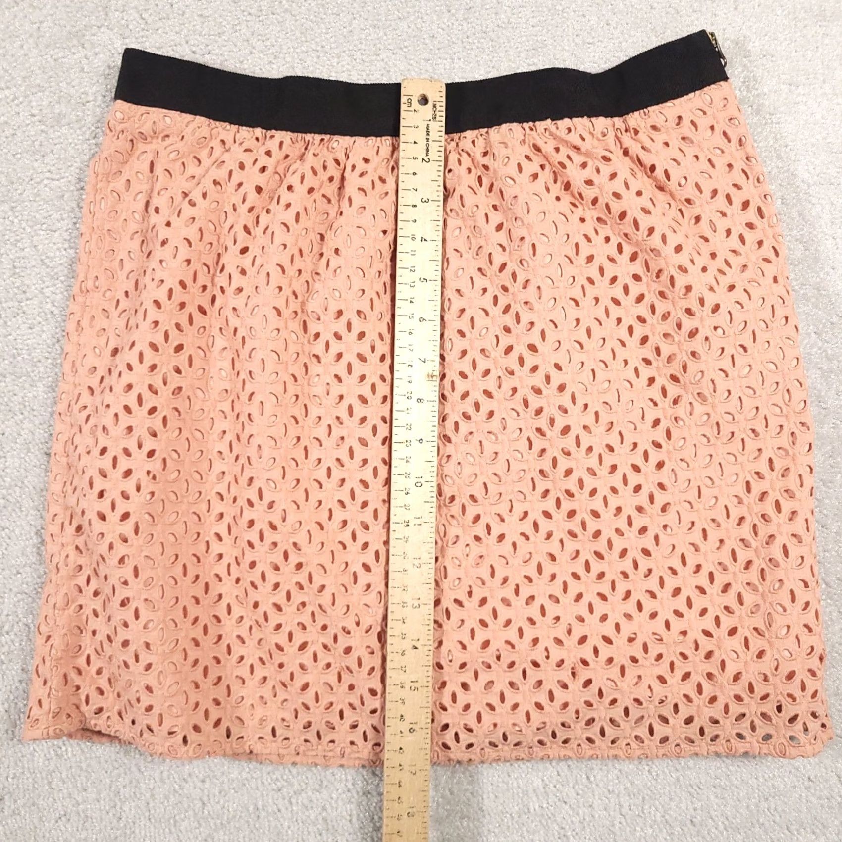 Loft LOFT Ann Taylor Eyelet Pencil Skirt Women's 10 Coral Peach Side Zip Lined Skirt Short Pencil Women Mens Size 32" / US 10 / IT 46 - 7 Thumbnail